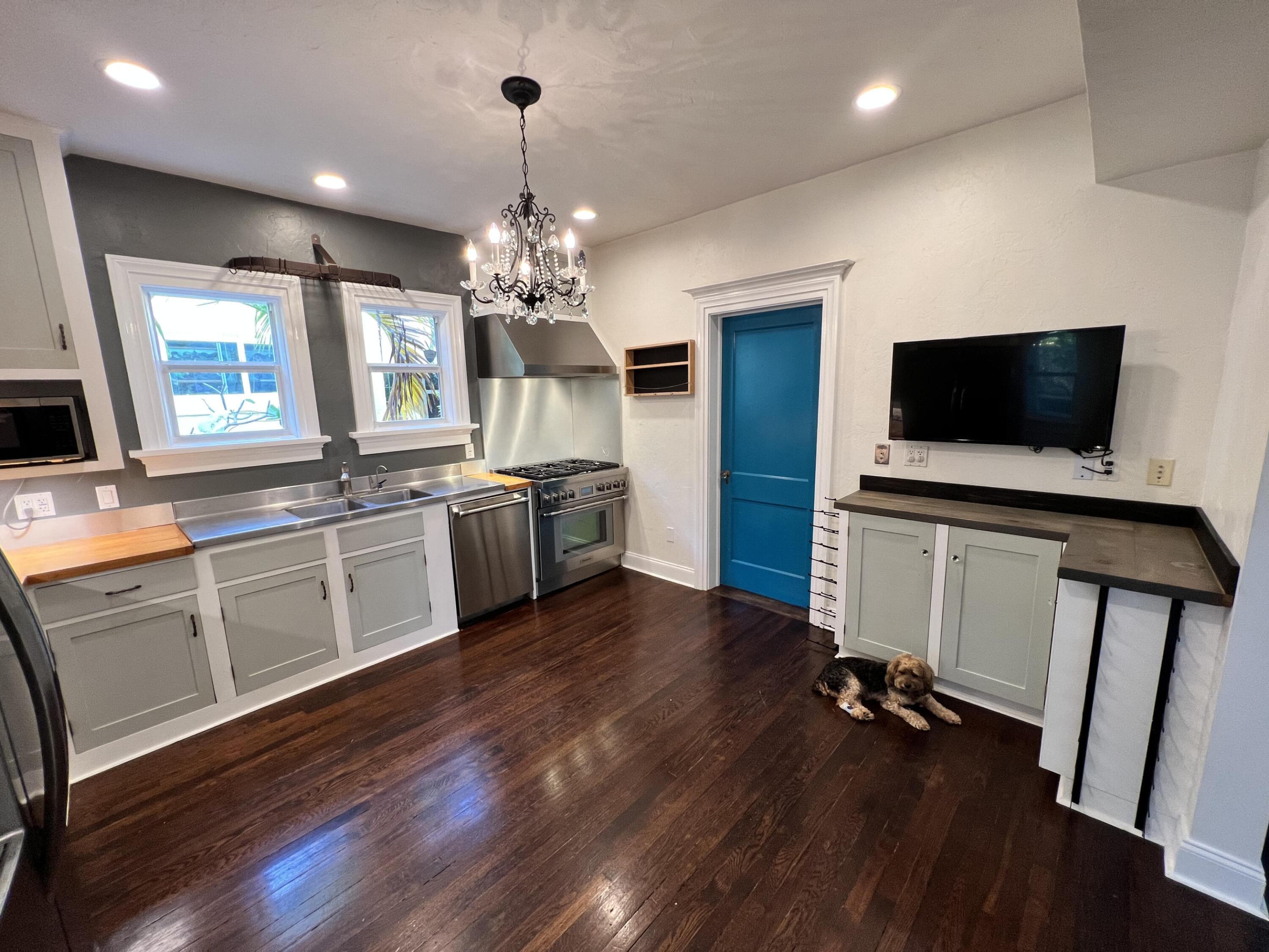 COLLEGE PARK - Residential