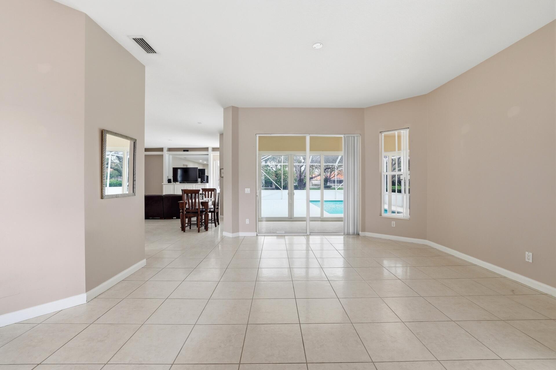 RIVERWALK 3 - Residential