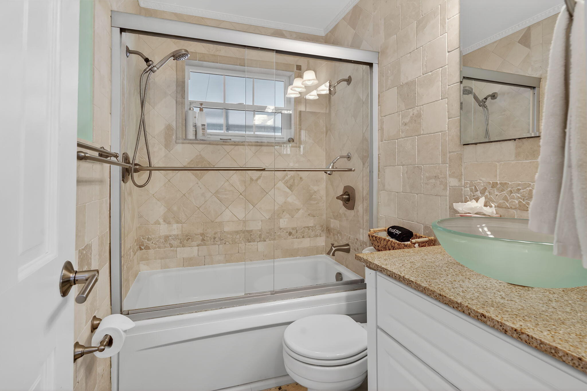 SHOREWOOD - Residential