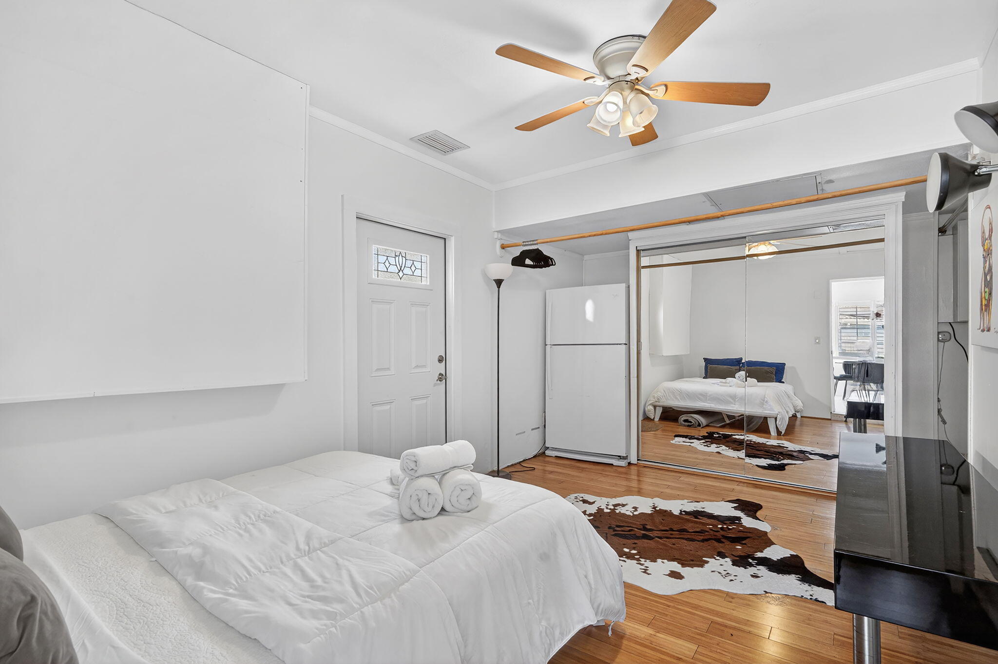 SHOREWOOD - Residential