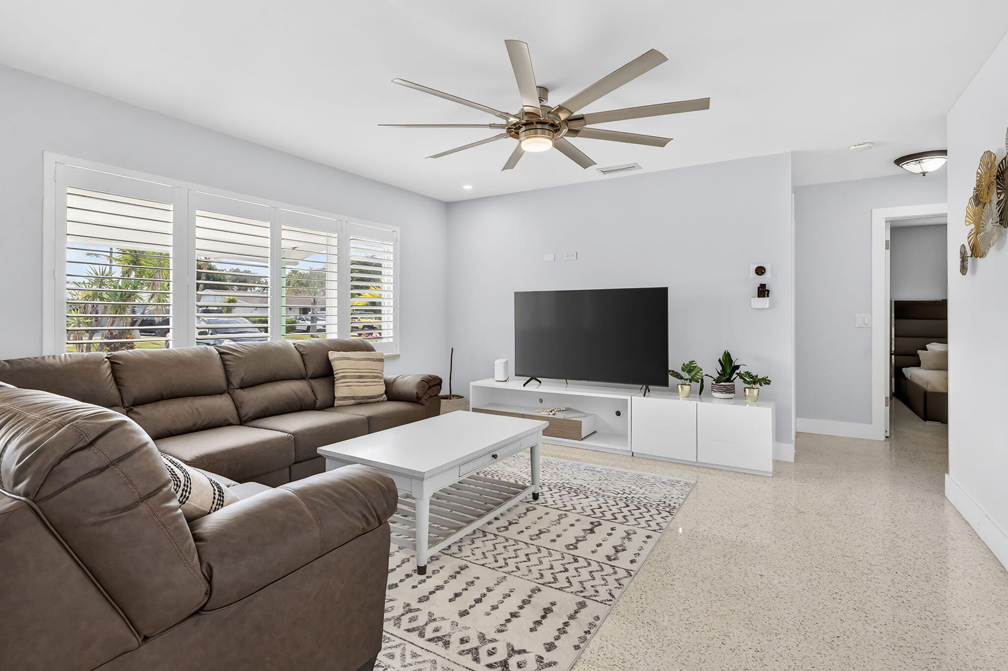 SHOREWOOD - Residential