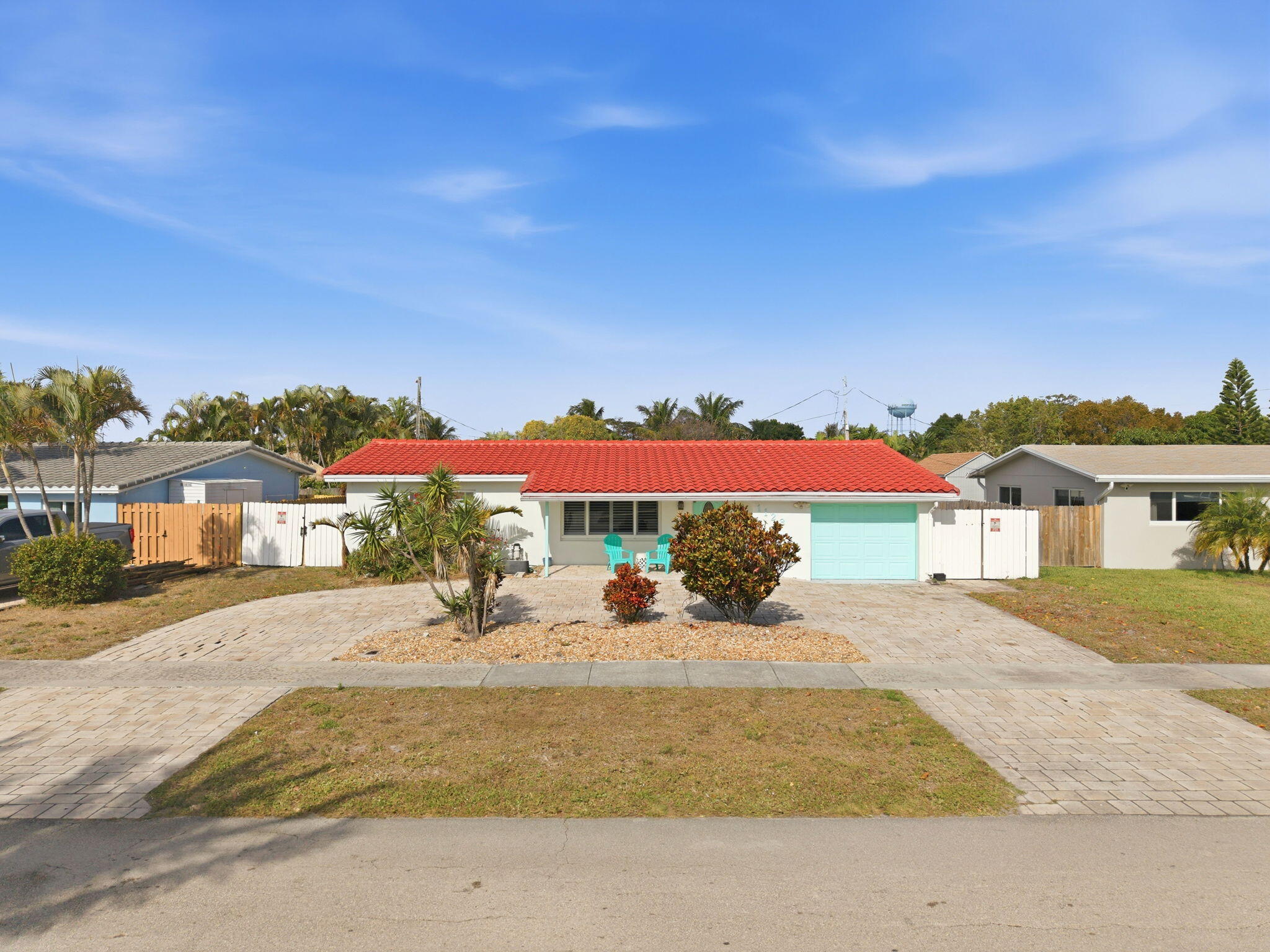 SHOREWOOD - Residential