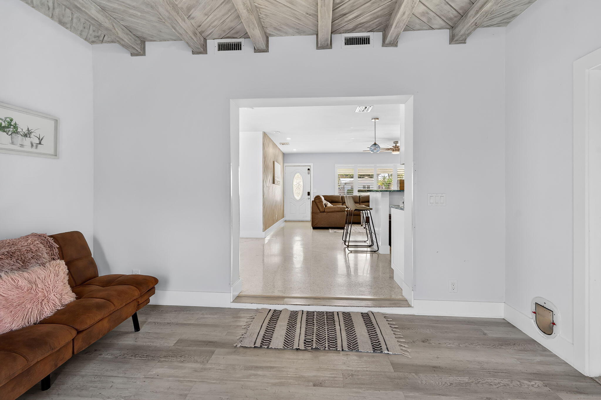 SHOREWOOD - Residential