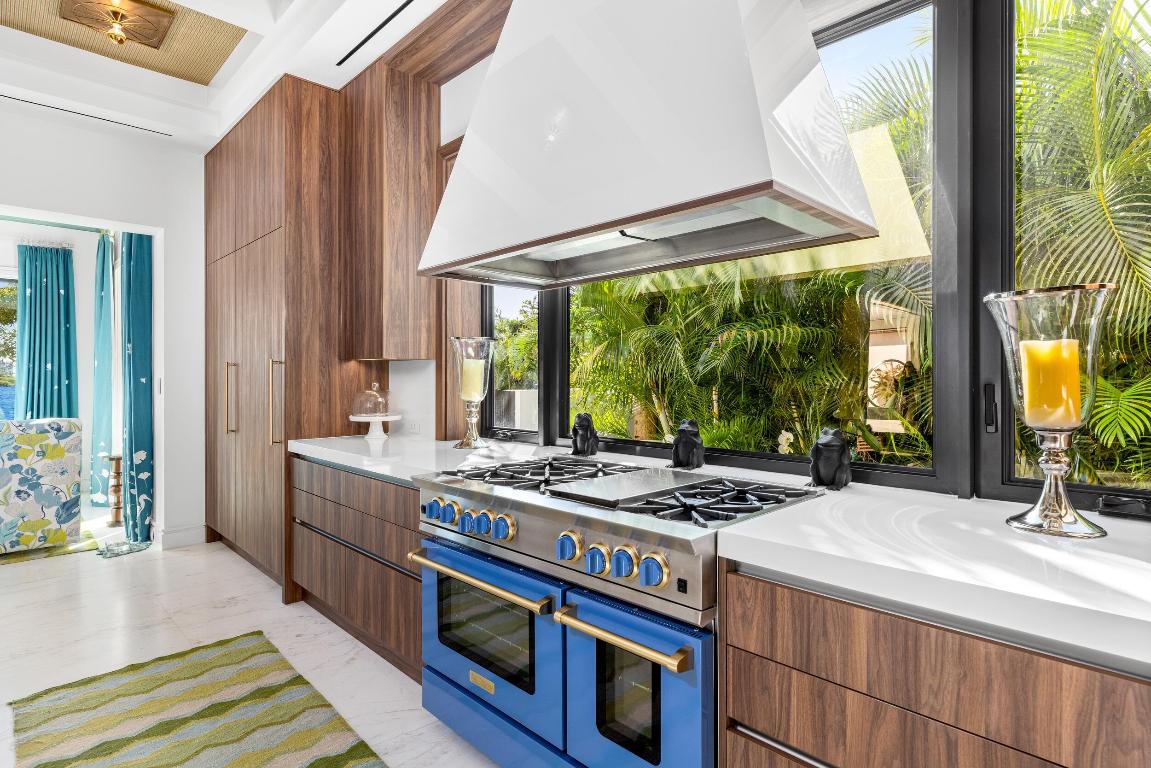 IBIS ISLE - Residential