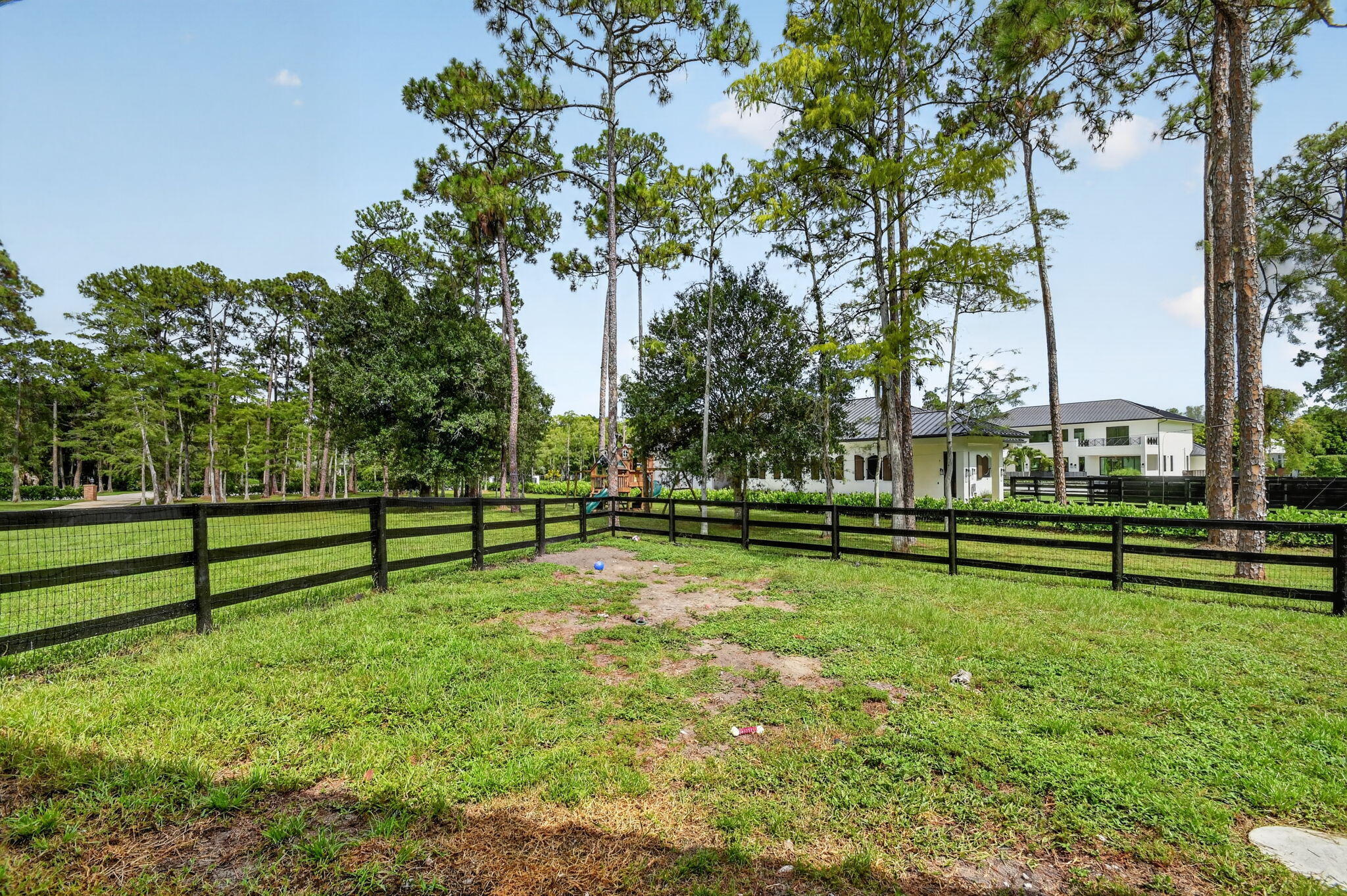 PADDOCK PARK 2 OF WELLINGTON - Residential