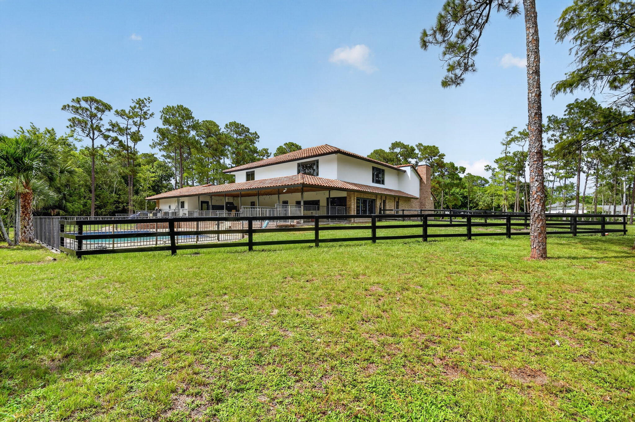 PADDOCK PARK 2 OF WELLINGTON - Residential