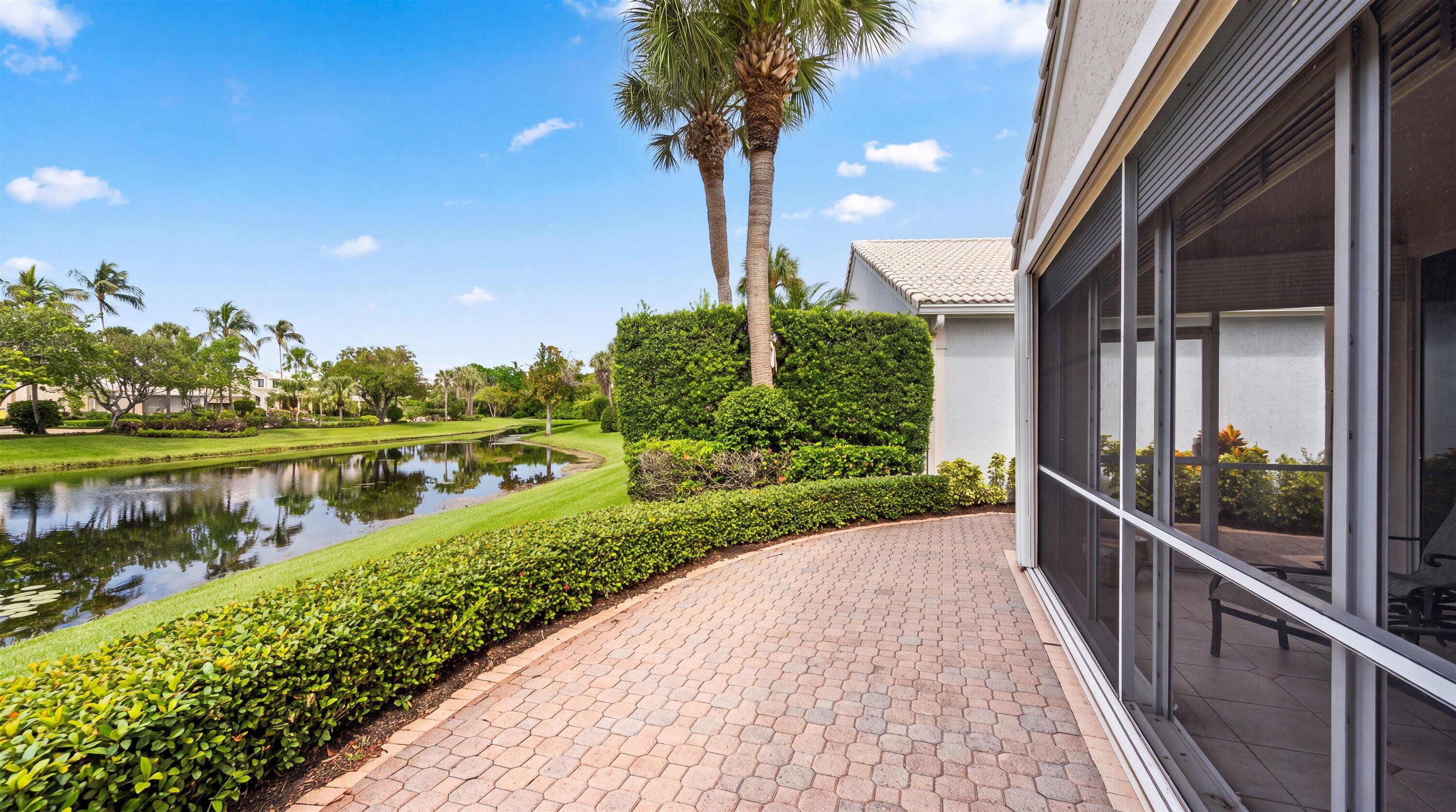 LONGSHORE AT JONATHANS LANDING - Residential