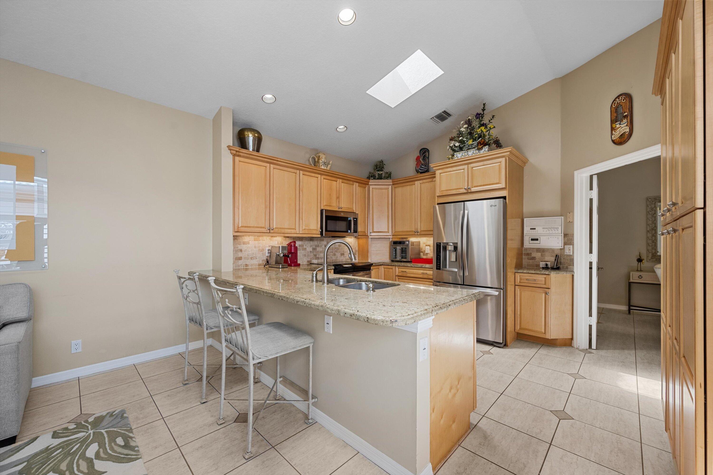 LONGSHORE AT JONATHANS LANDING - Residential