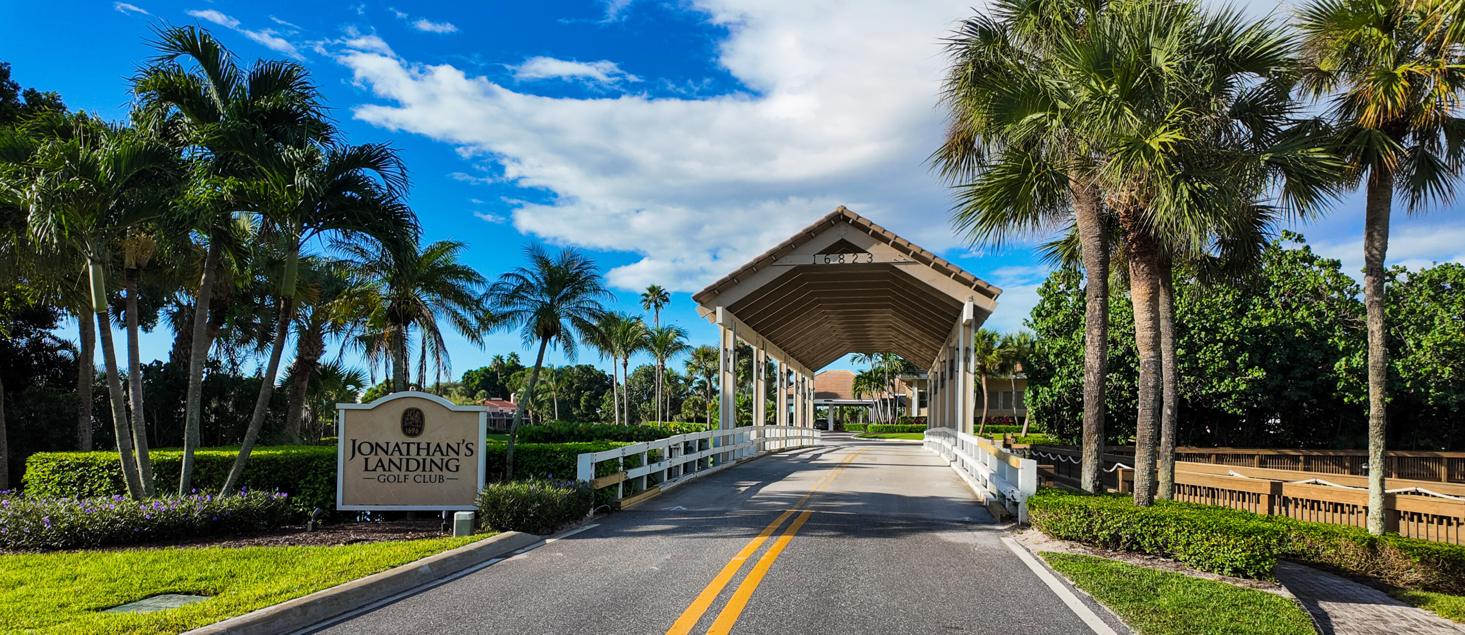 LONGSHORE AT JONATHANS LANDING - Residential
