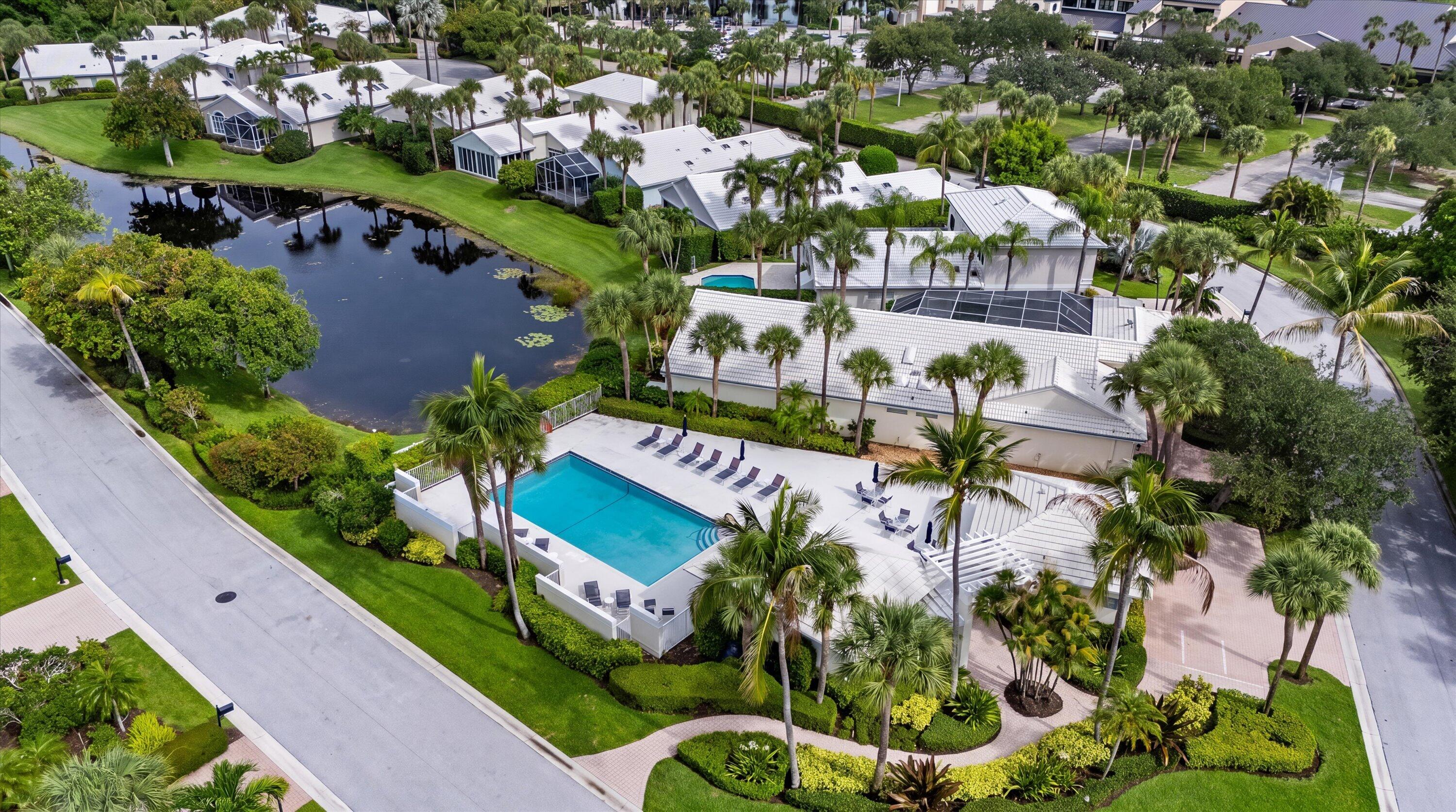 LONGSHORE AT JONATHANS LANDING - Residential