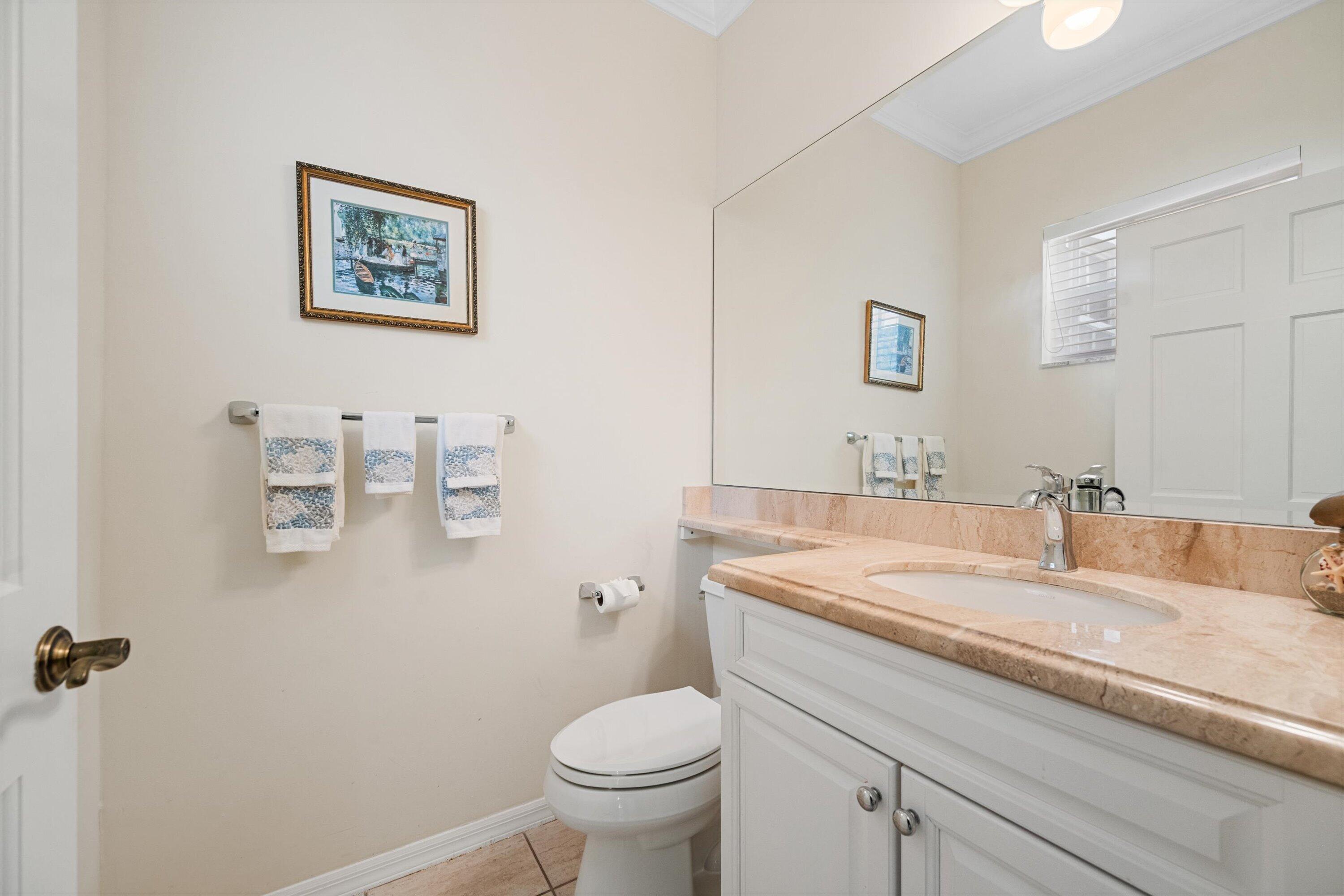 LONGSHORE AT JONATHANS LANDING - Residential