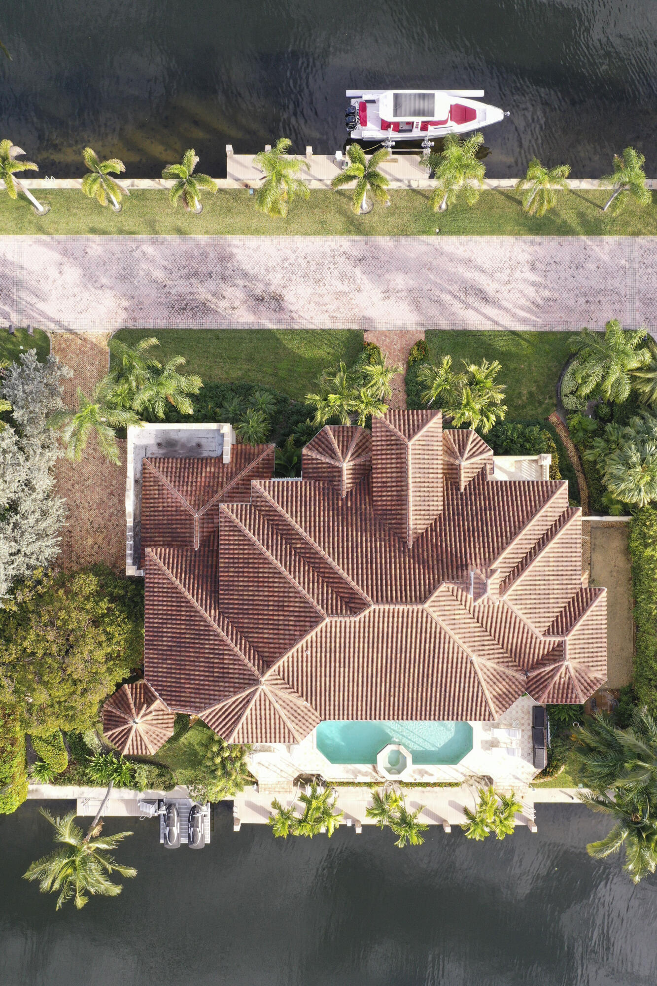 TROPIC ISLE 4TH SEC - Residential