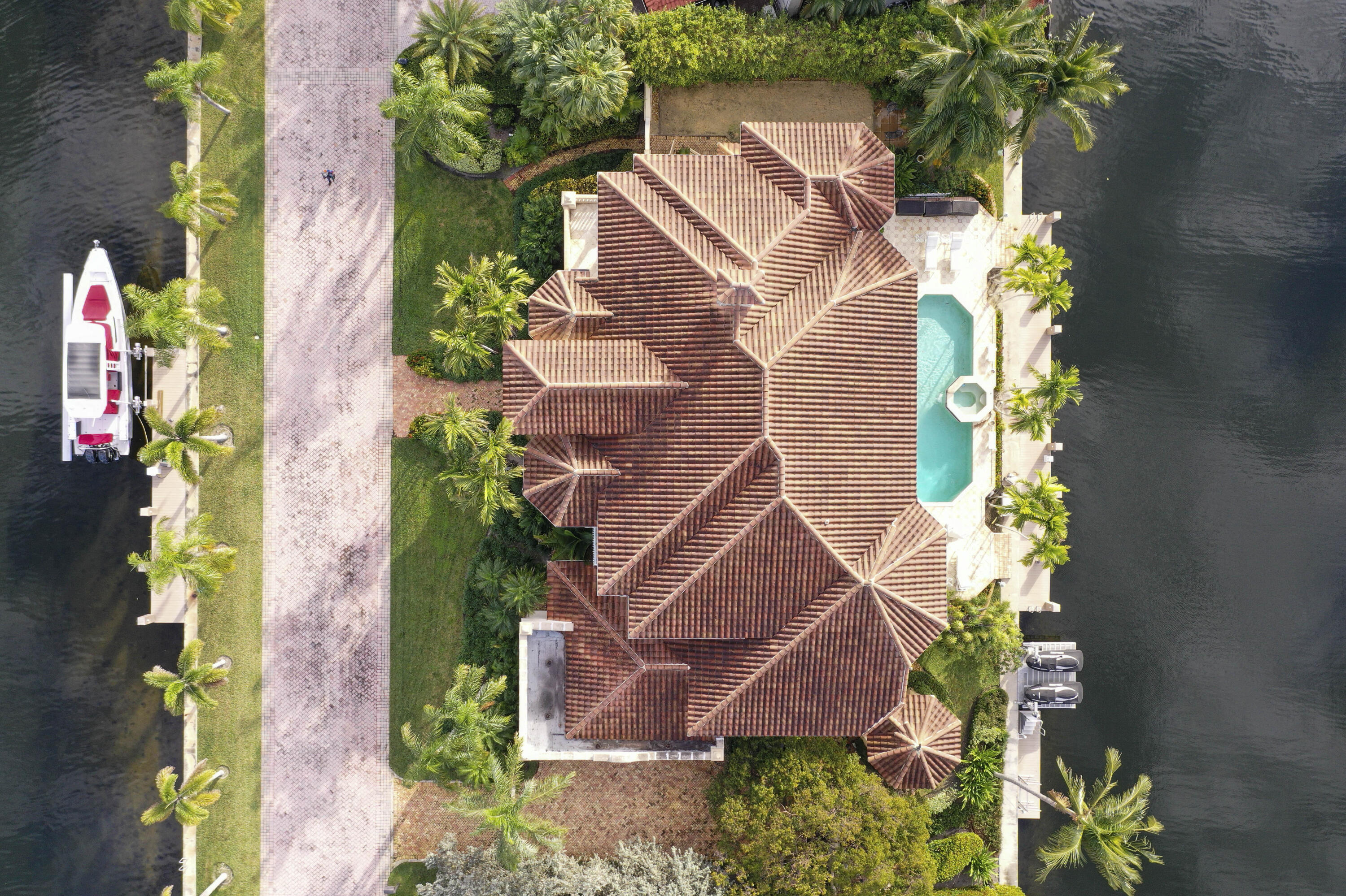 TROPIC ISLE 4TH SEC - Residential