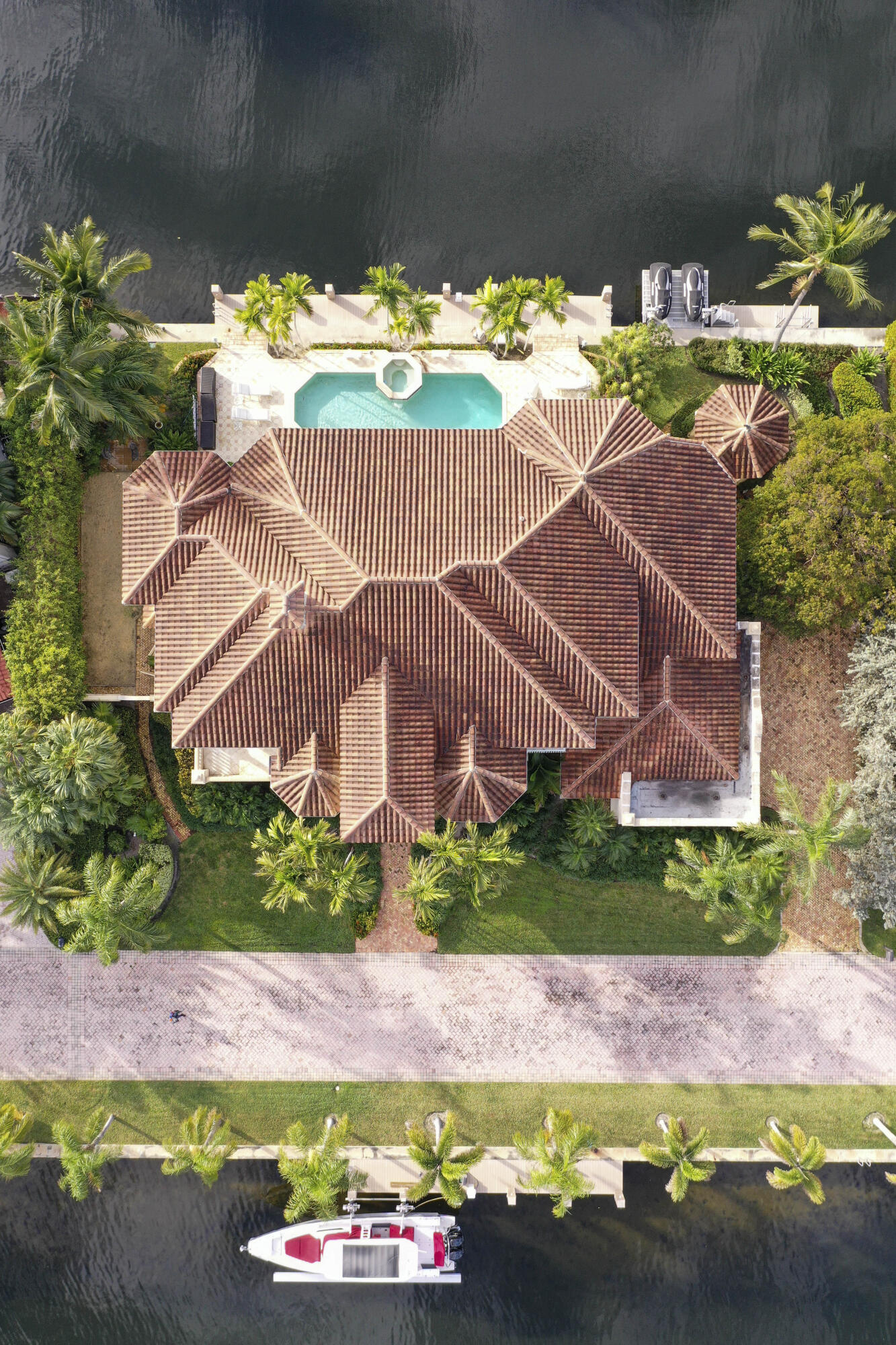 TROPIC ISLE 4TH SEC - Residential