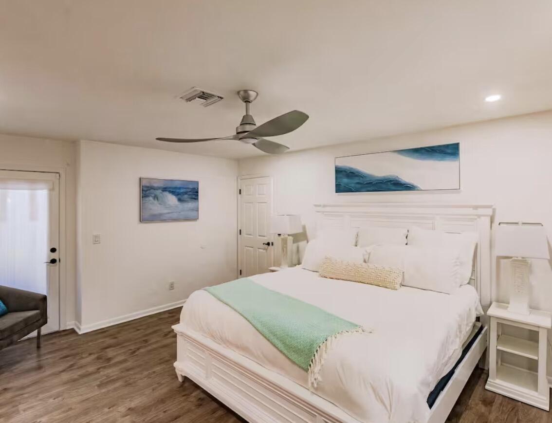 NAPLES PARK UNIT 1 - Residential