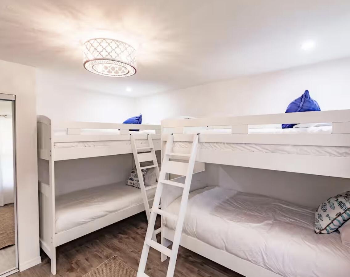 NAPLES PARK UNIT 1 - Residential