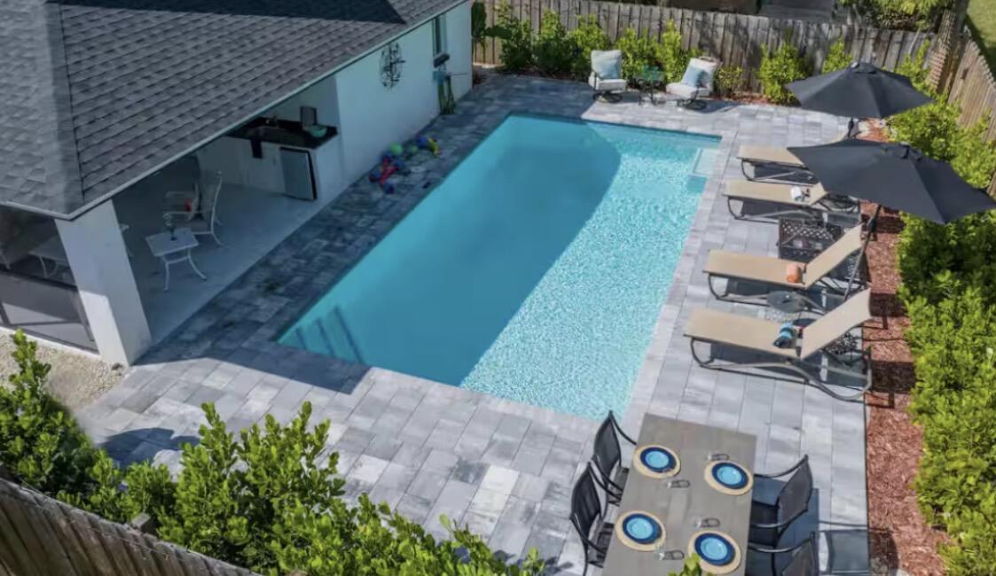 NAPLES PARK UNIT 1 - Residential
