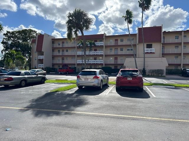 ORIOLE GOLF & TENNIS CLUB - Residential
