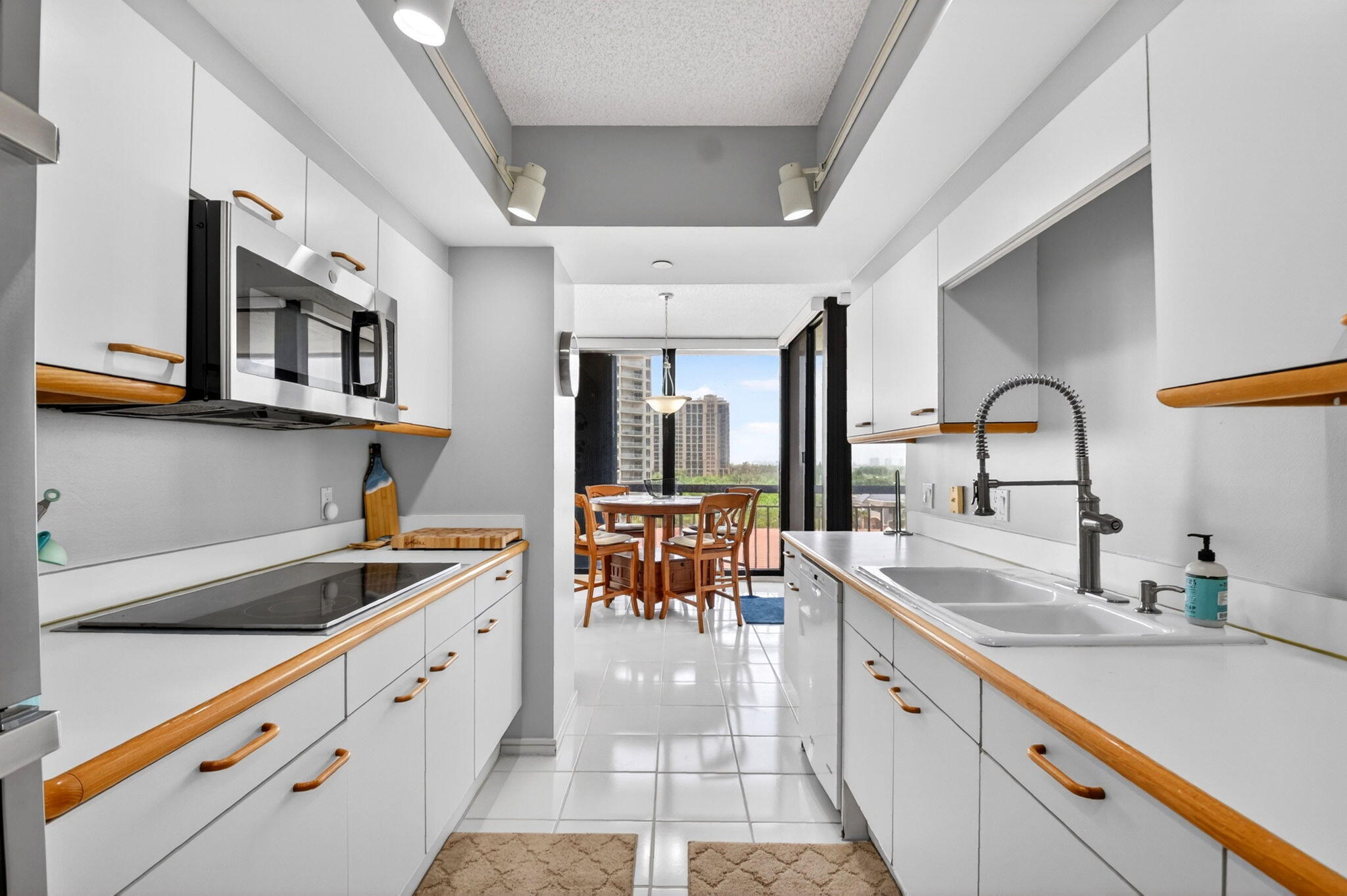 MARTINIQUE 2 CONDO - Residential Lease