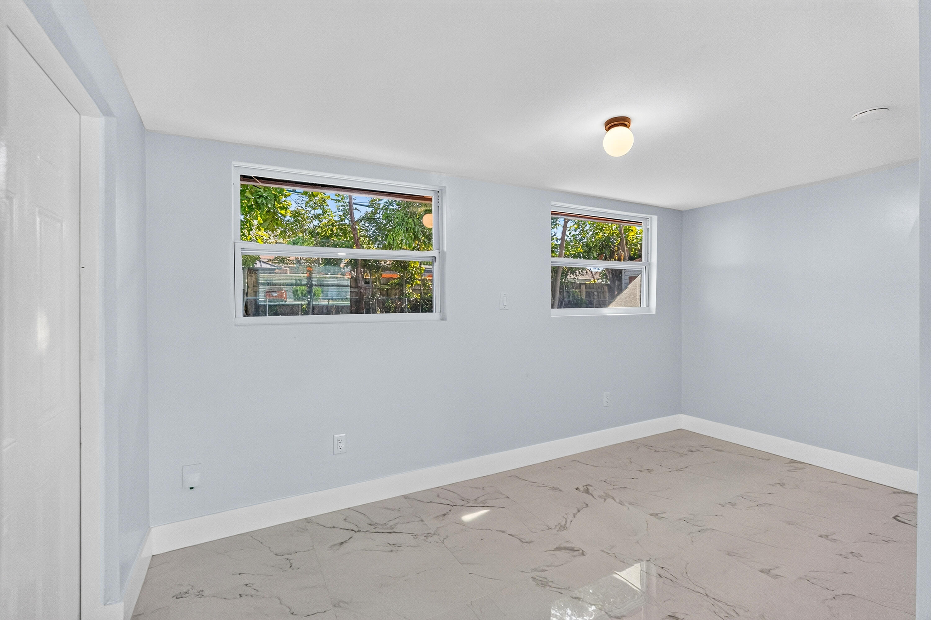 CRESTHAVEN NO 9 REPLAT - Residential Lease