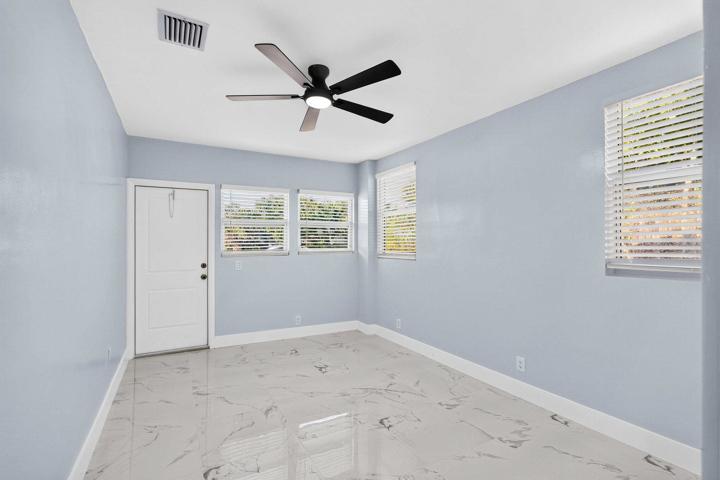 CRESTHAVEN NO 9 REPLAT - Residential Lease