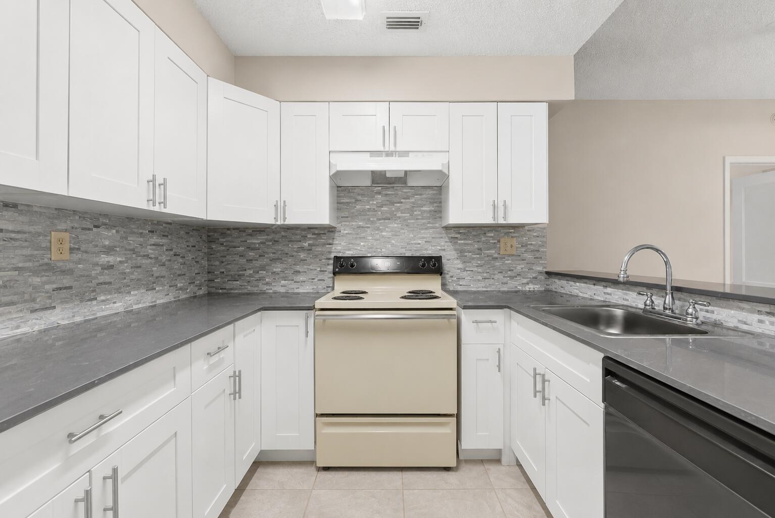 MARINA OAKS CONDO - Residential