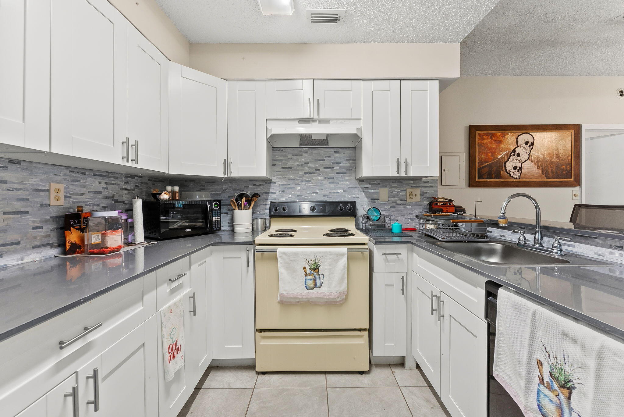 MARINA OAKS CONDO - Residential