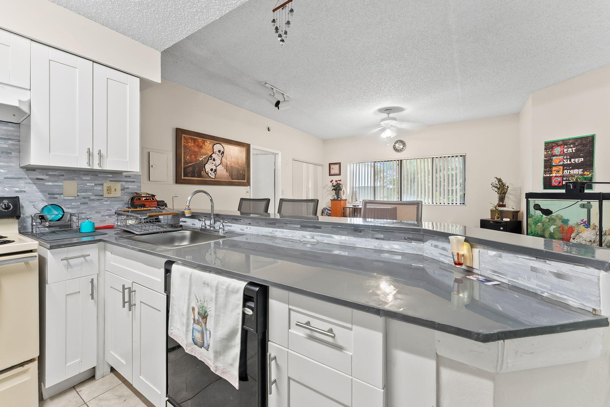 MARINA OAKS CONDO - Residential