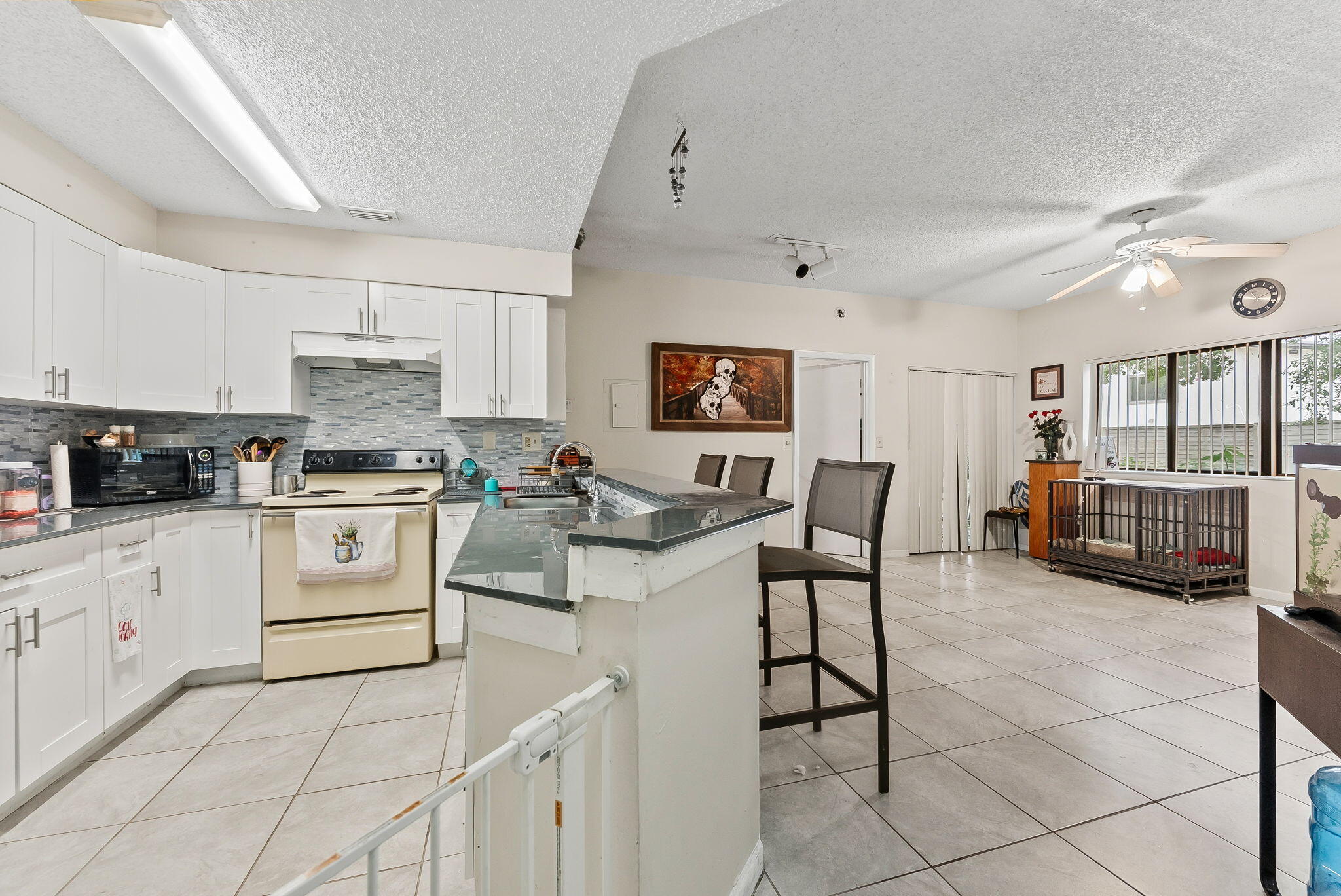 MARINA OAKS CONDO - Residential