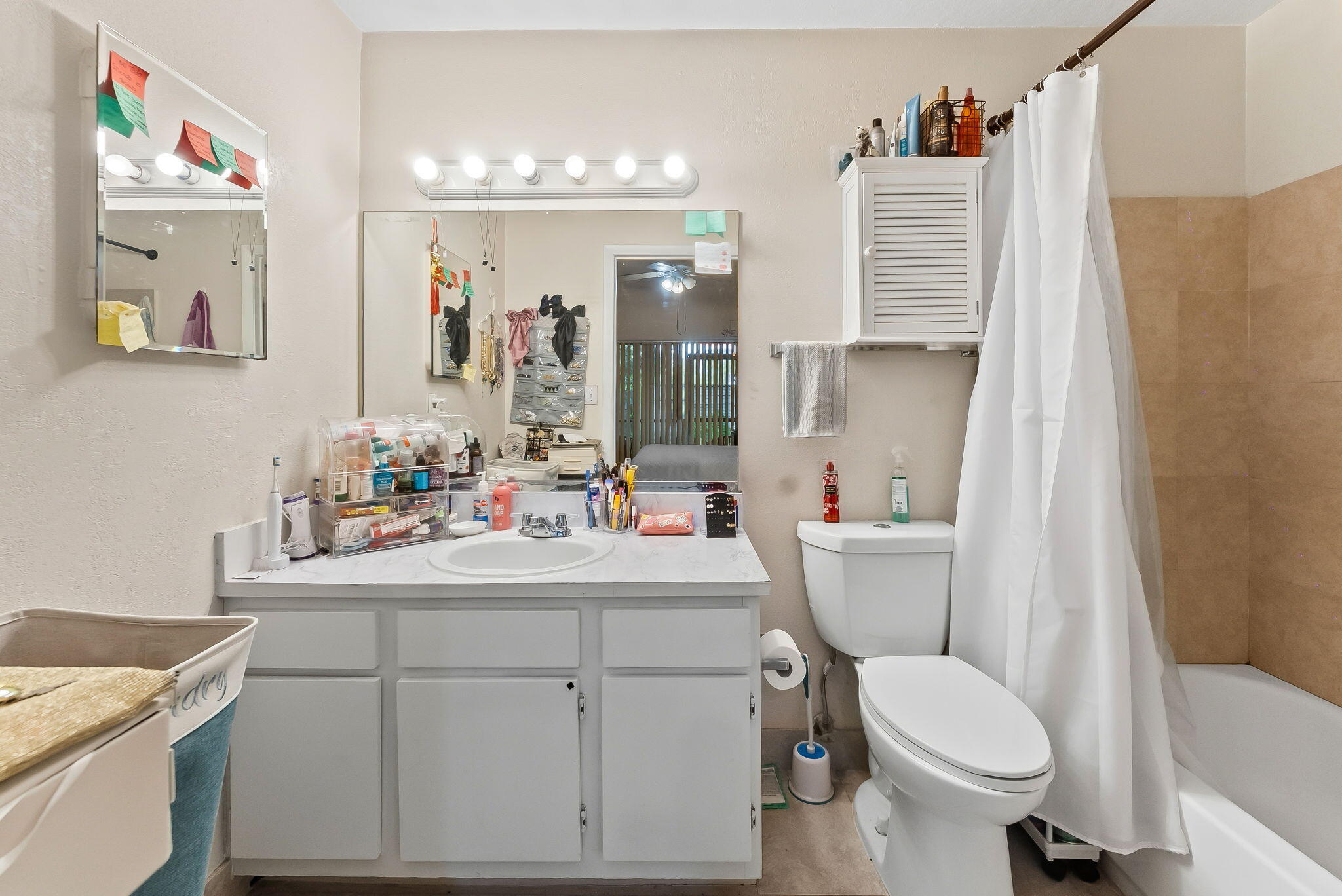 MARINA OAKS CONDO - Residential