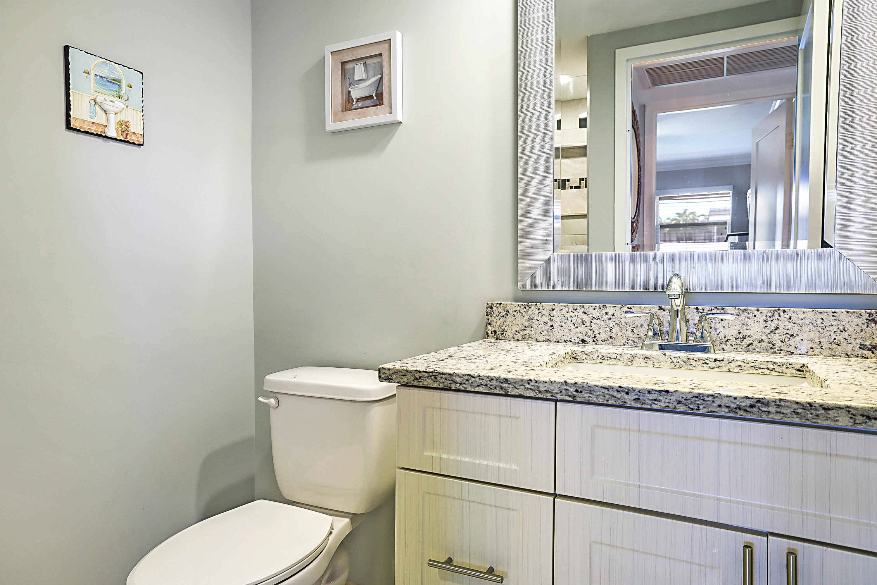 KINGS POINT SAXONY CONDOS - Residential