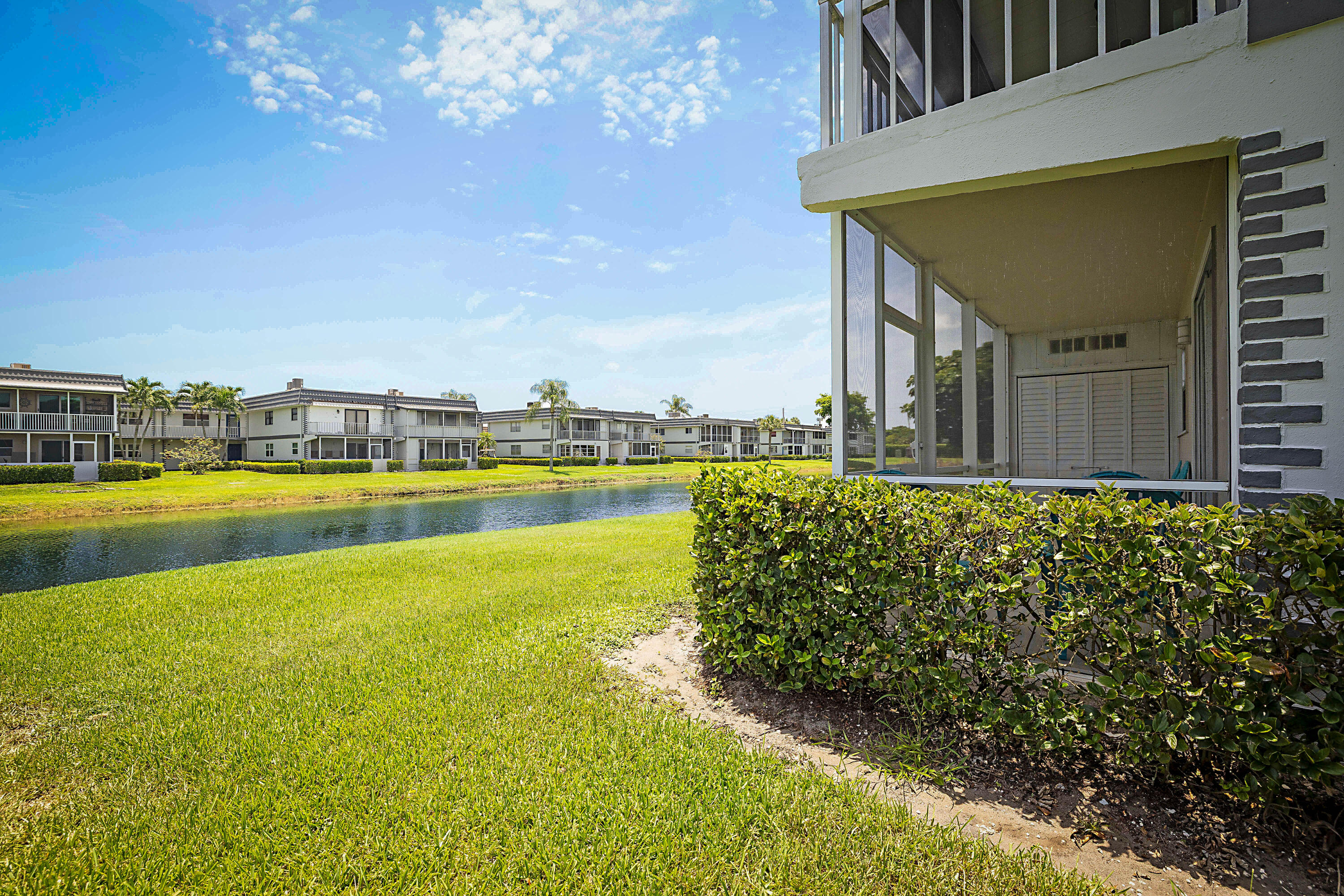KINGS POINT SAXONY CONDOS - Residential