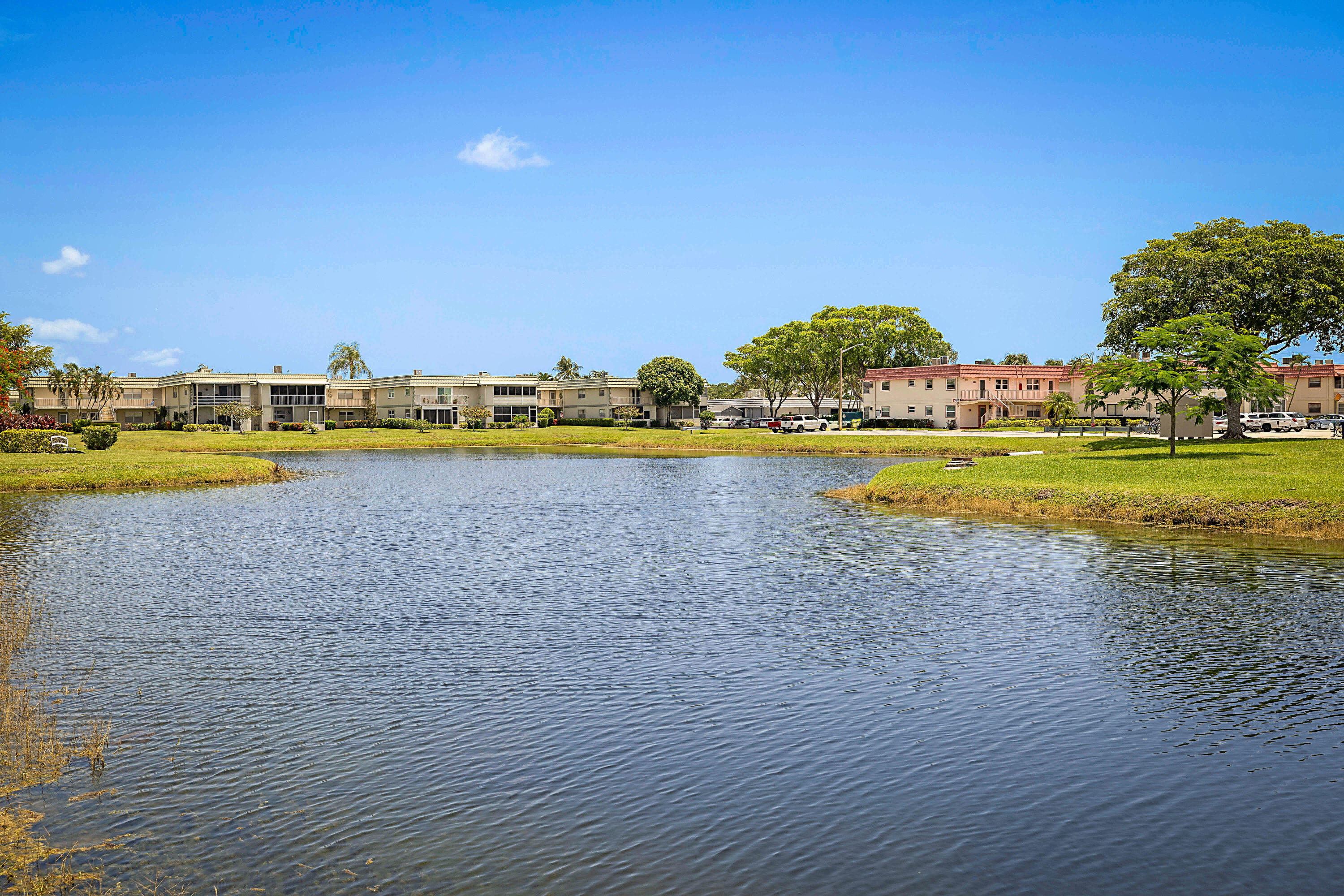 KINGS POINT SAXONY CONDOS - Residential