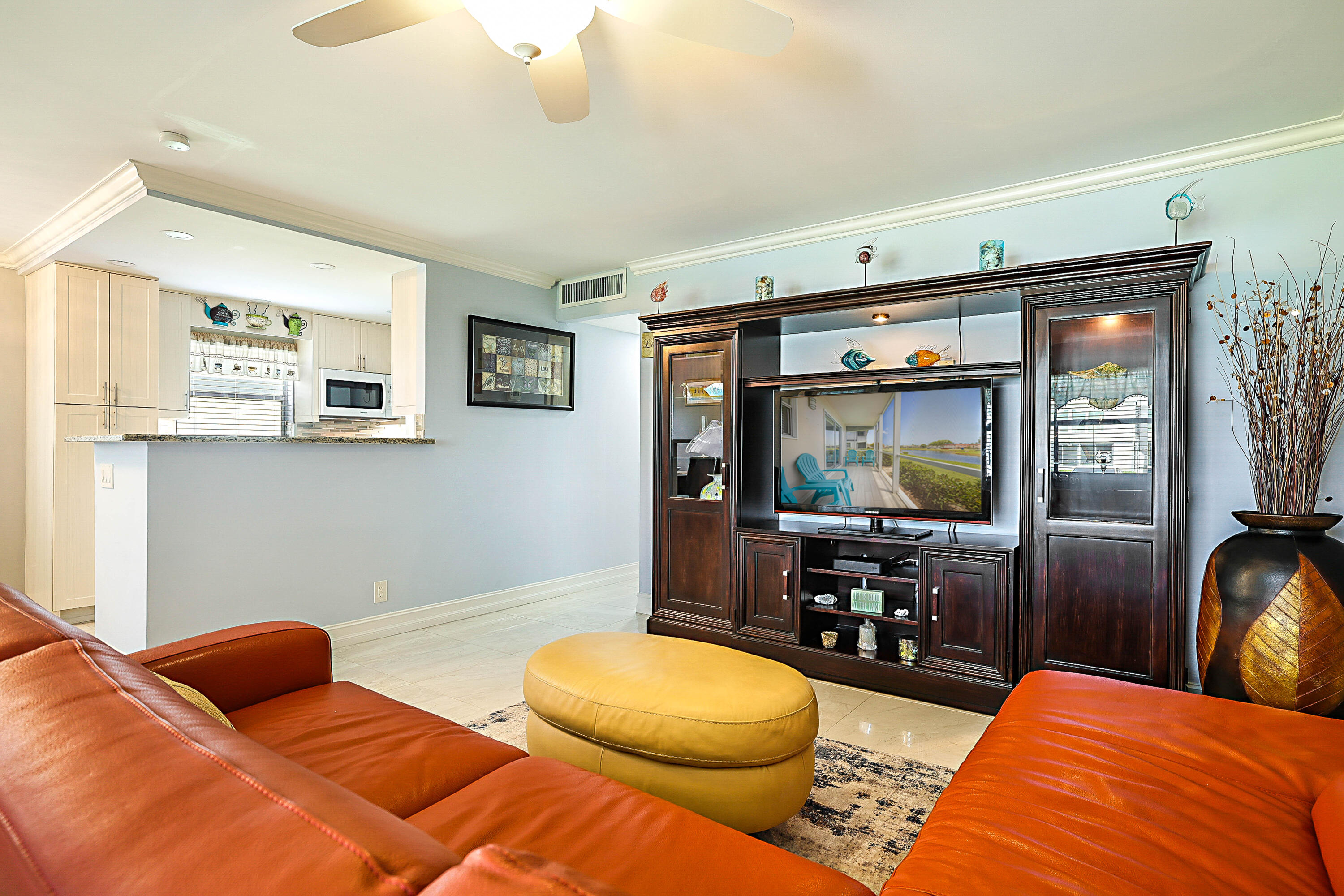 KINGS POINT SAXONY CONDOS - Residential