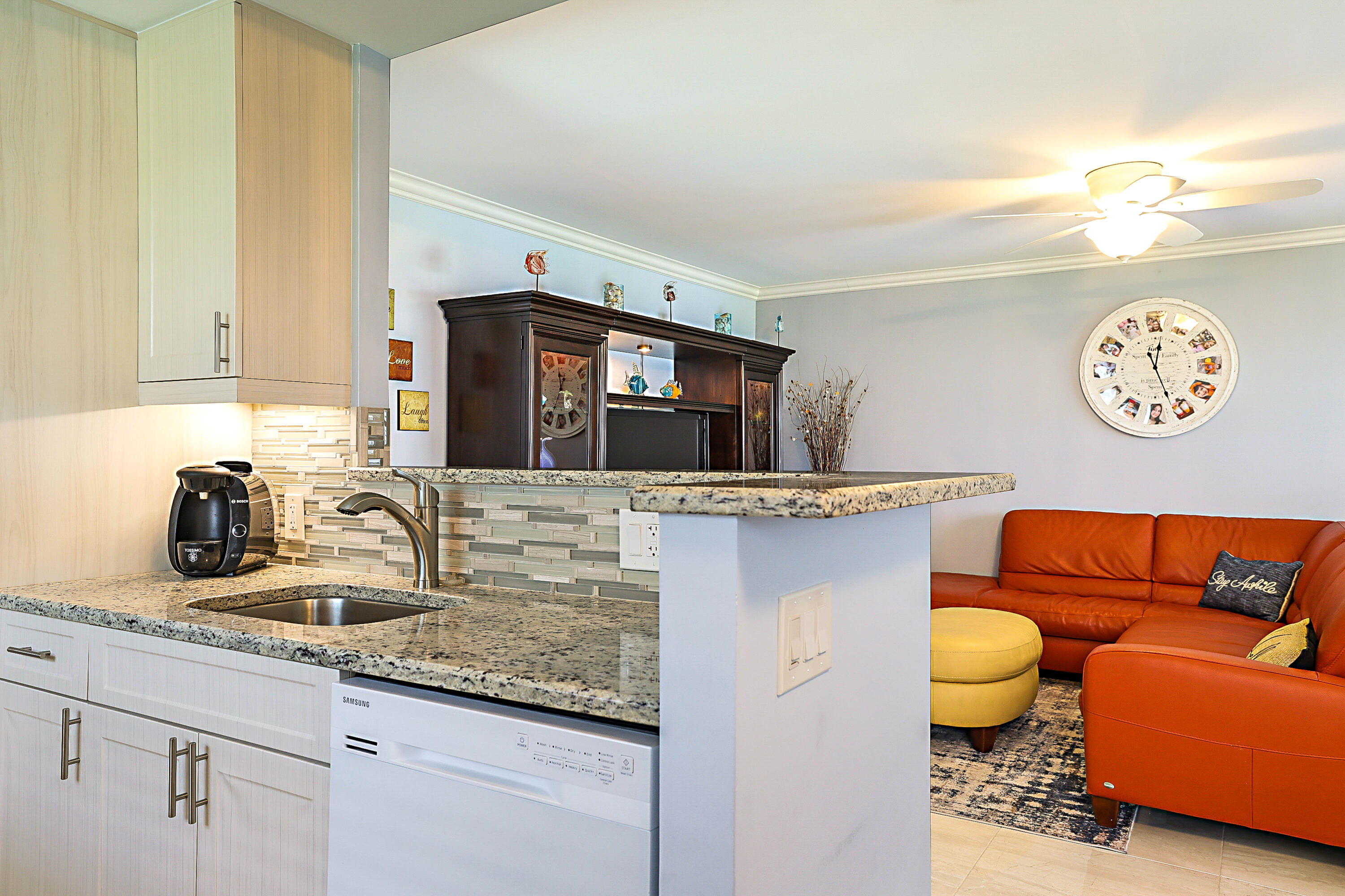KINGS POINT SAXONY CONDOS - Residential