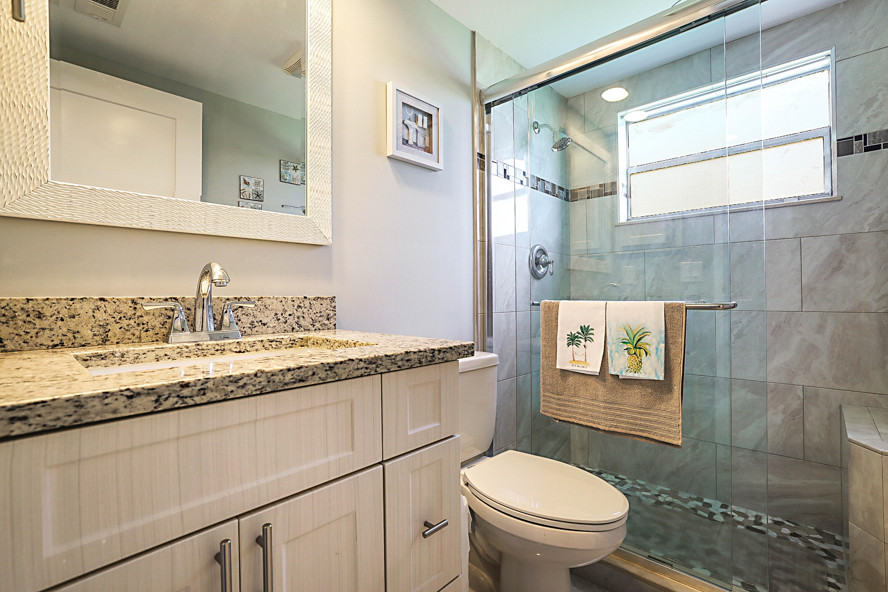KINGS POINT SAXONY CONDOS - Residential