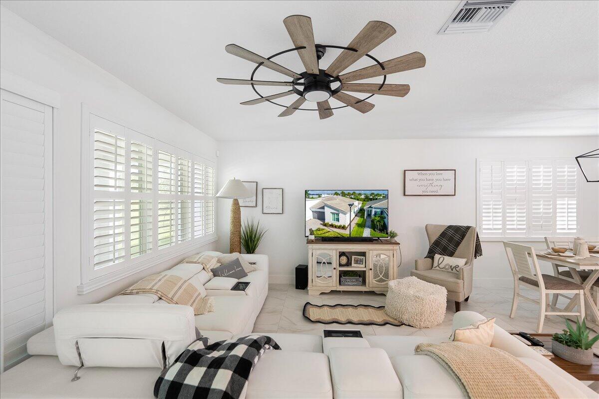 TELARO AT SOUTHERN GROVE - Residential