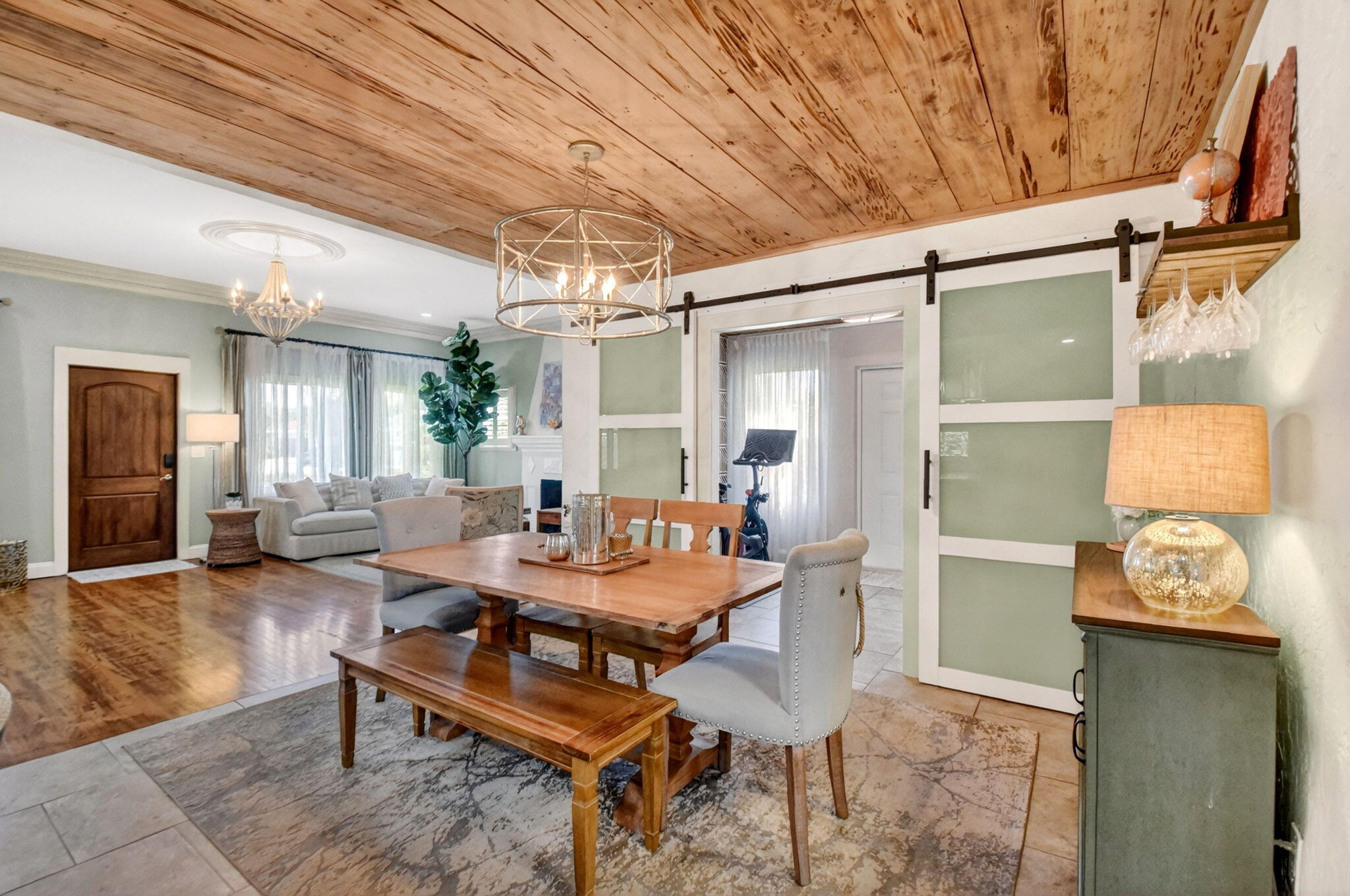 COLONIAL ESTATES - Residential