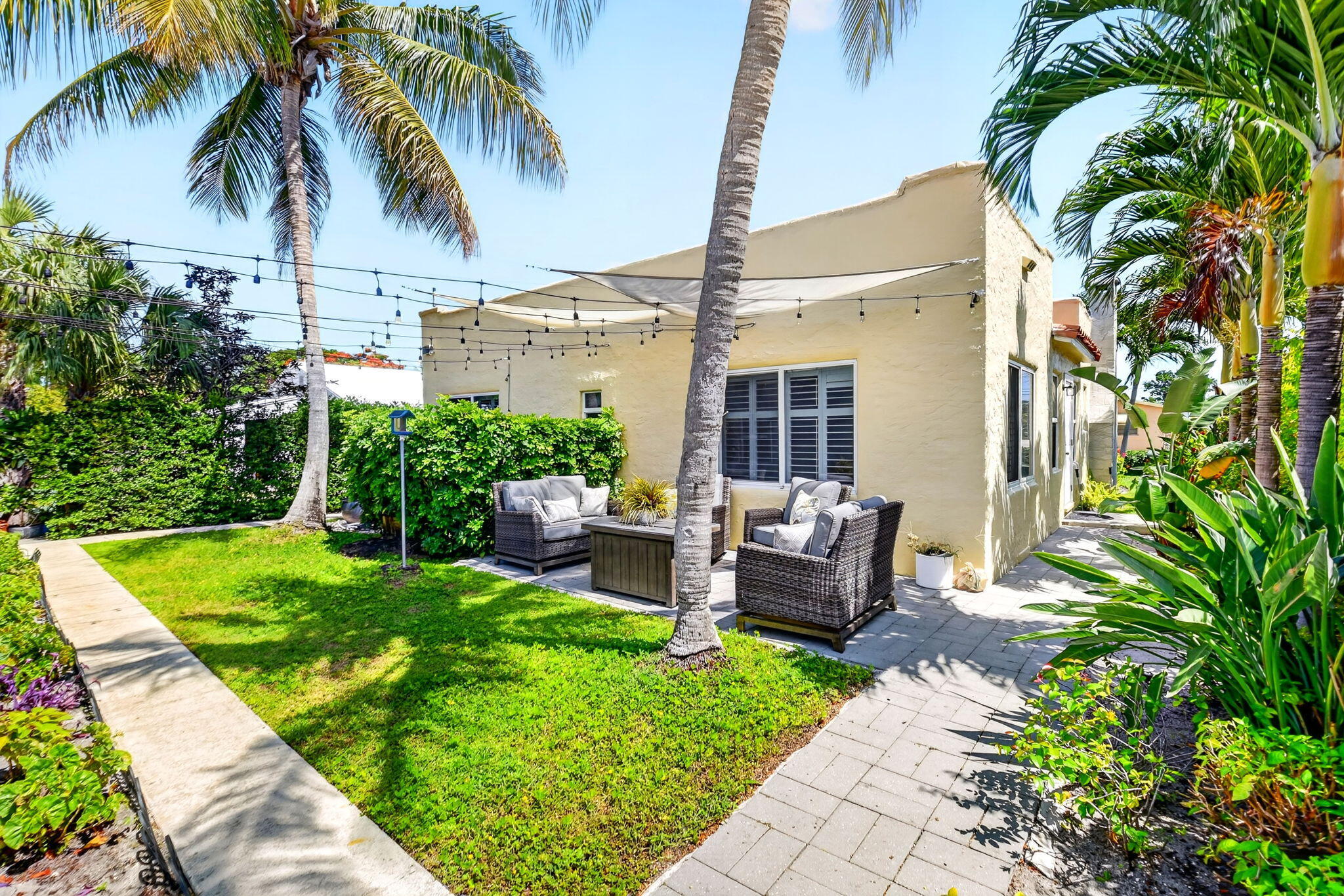 COLONIAL ESTATES - Residential