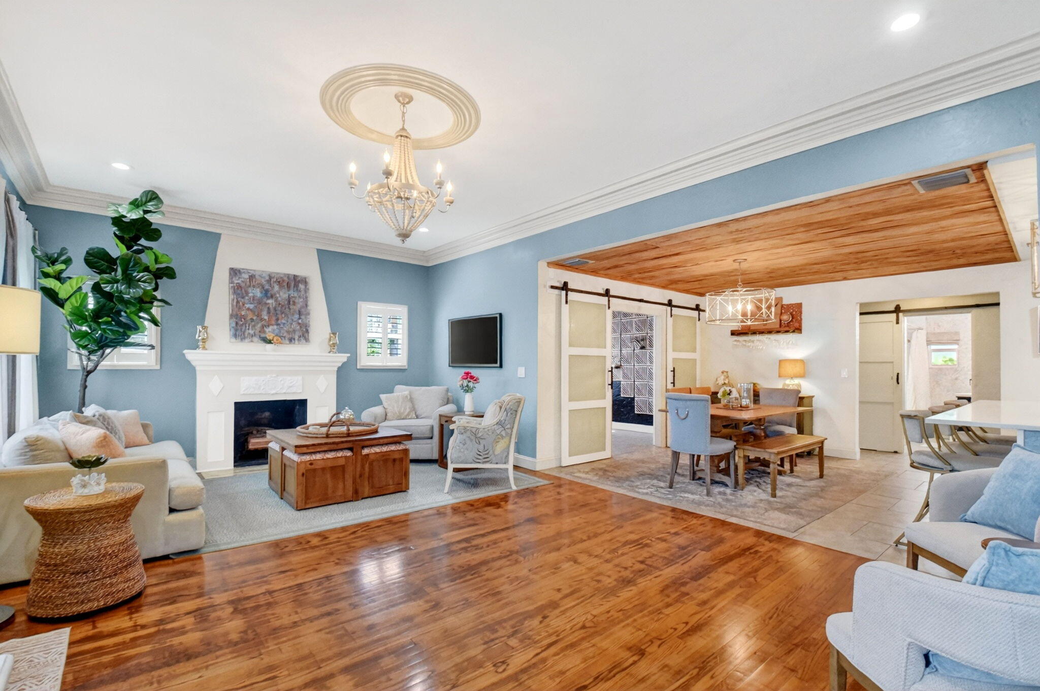 COLONIAL ESTATES - Residential