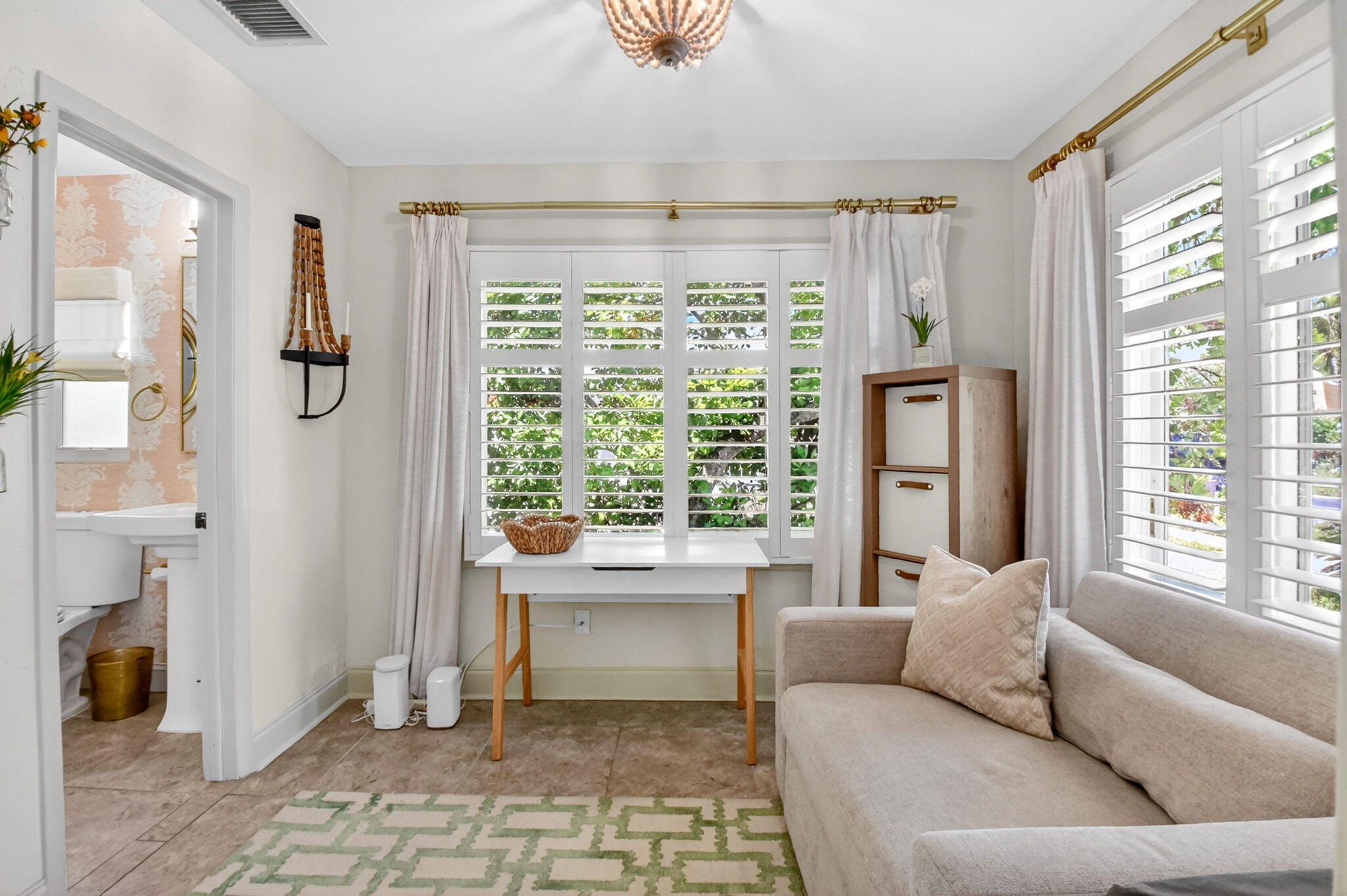 COLONIAL ESTATES - Residential