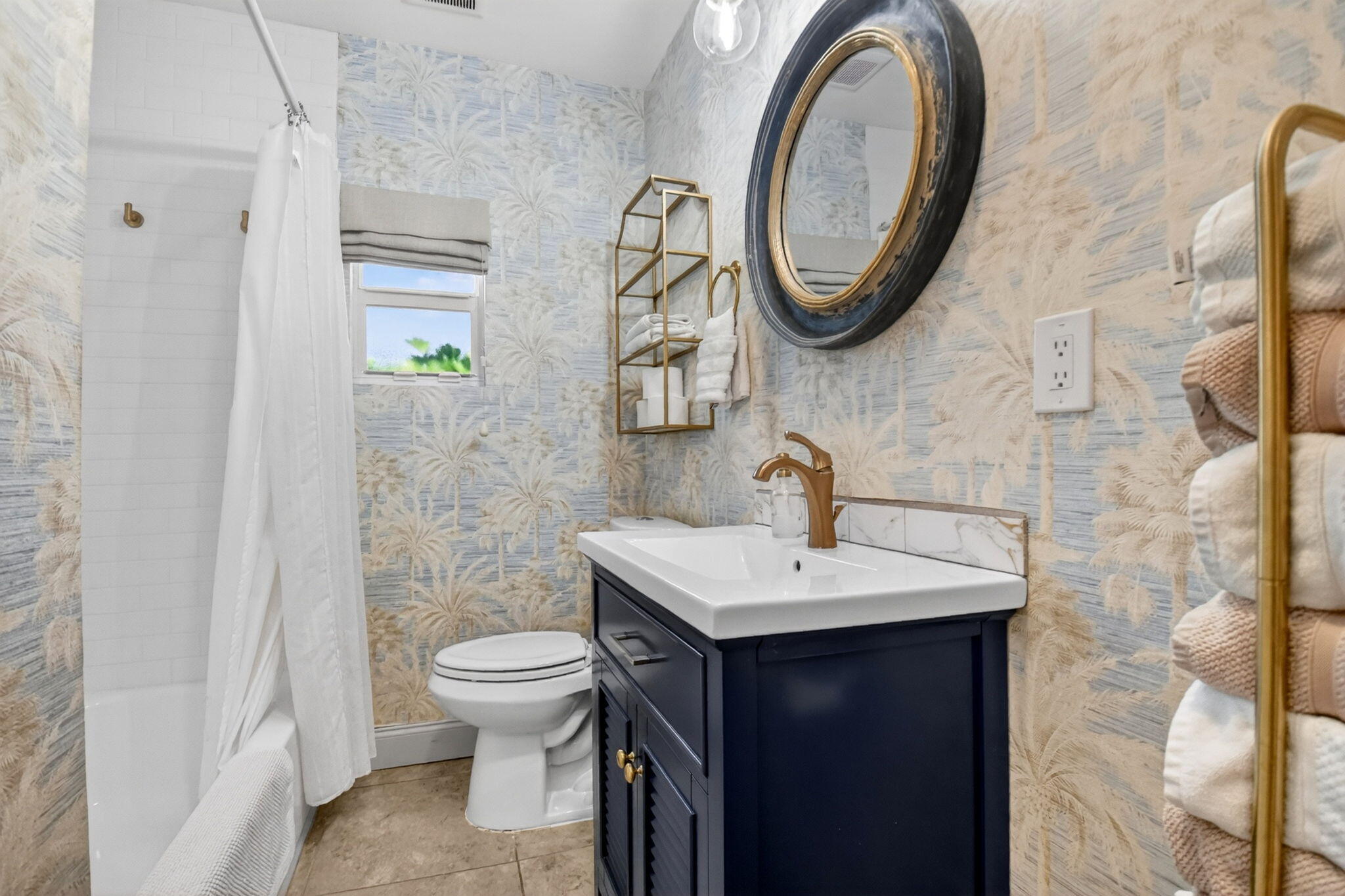 COLONIAL ESTATES - Residential