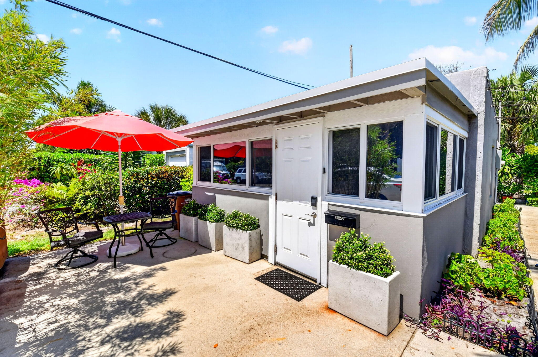 COLONIAL ESTATES - Residential