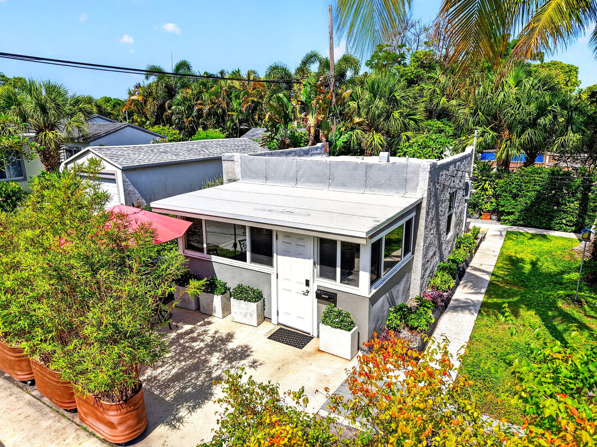 COLONIAL ESTATES - Residential