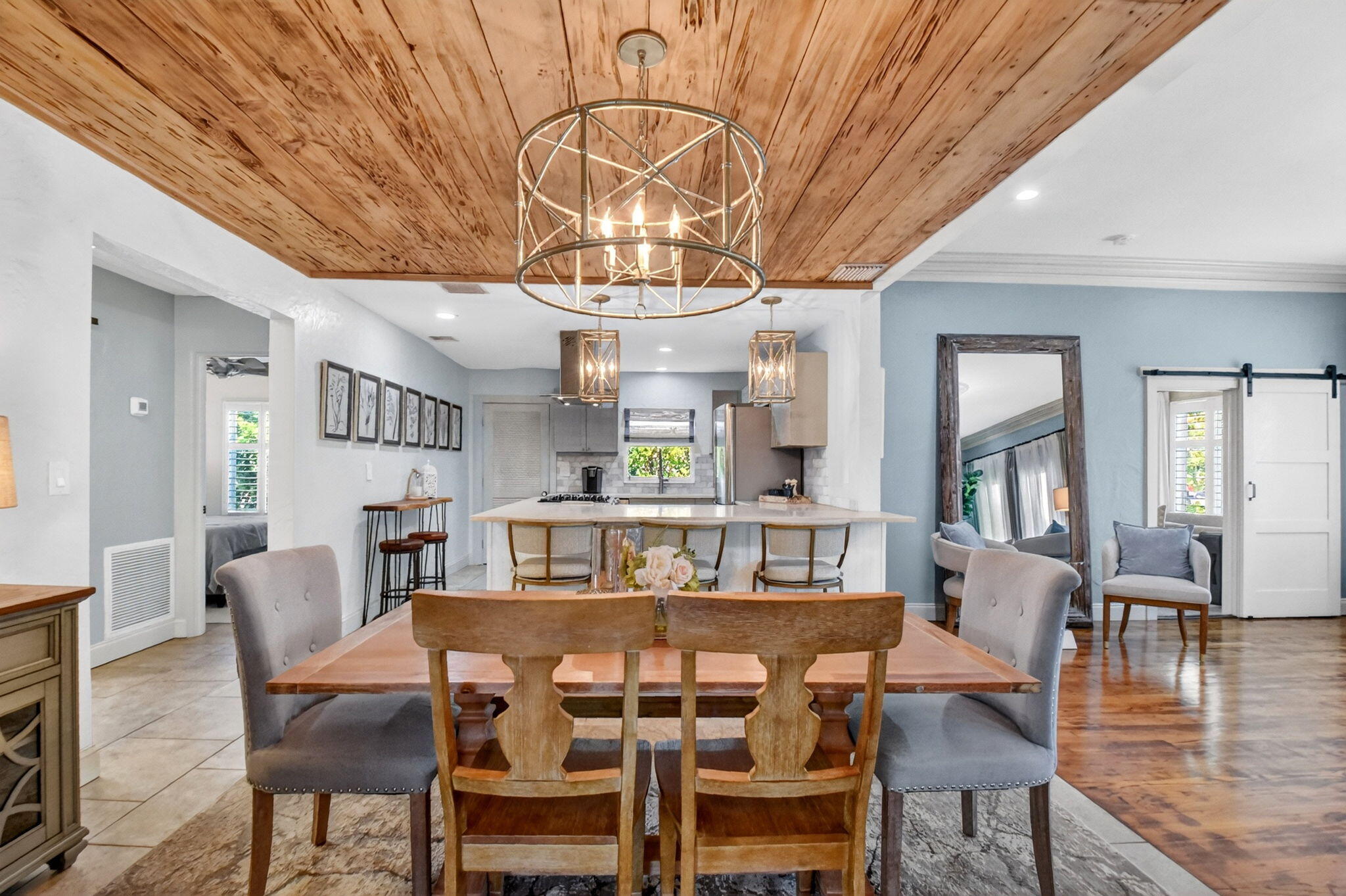 COLONIAL ESTATES - Residential