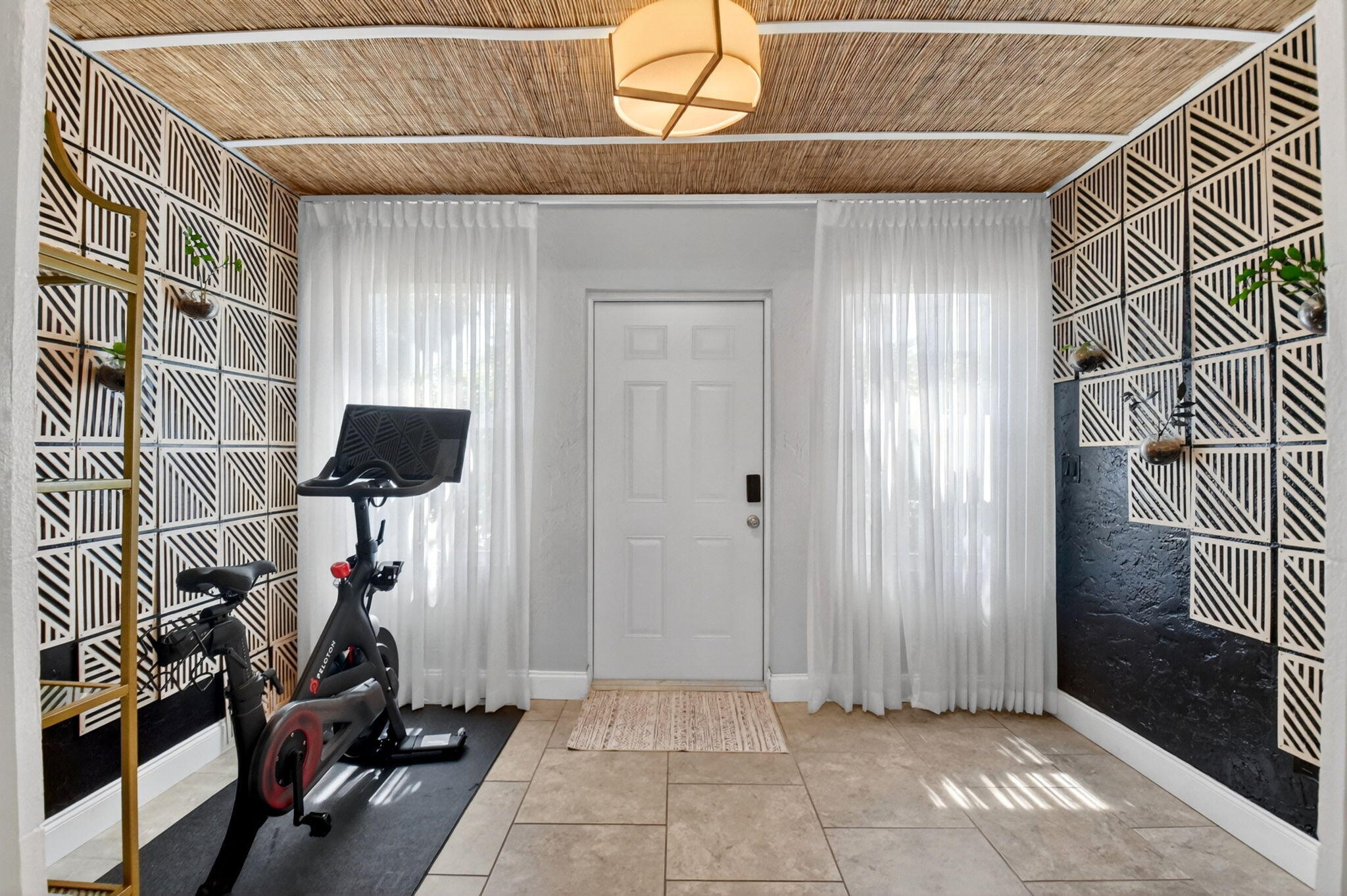 COLONIAL ESTATES - Residential