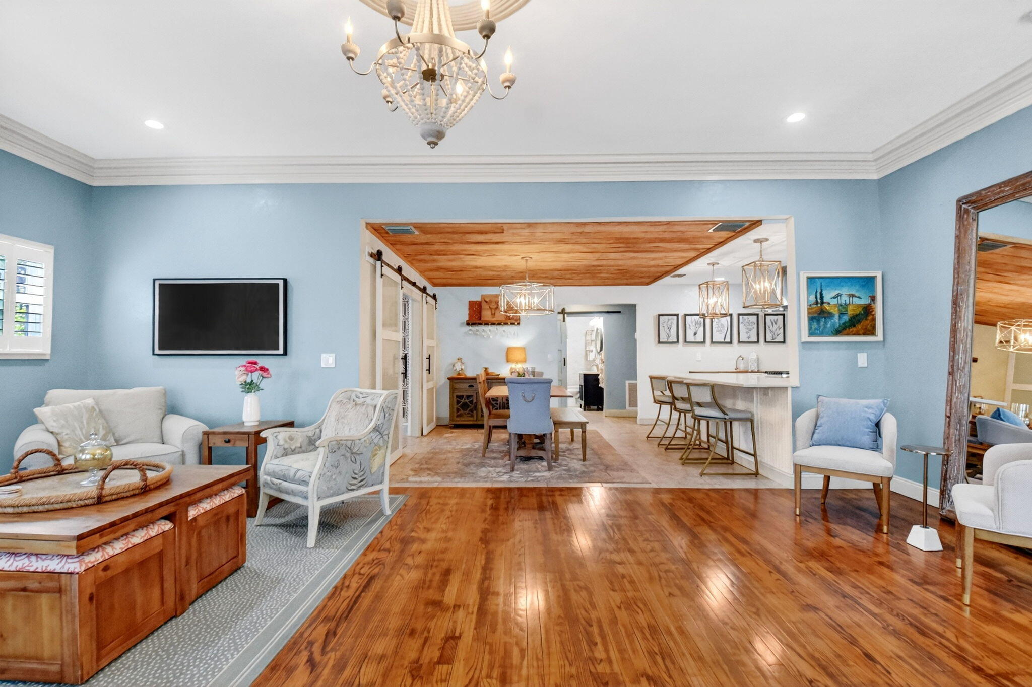 COLONIAL ESTATES - Residential