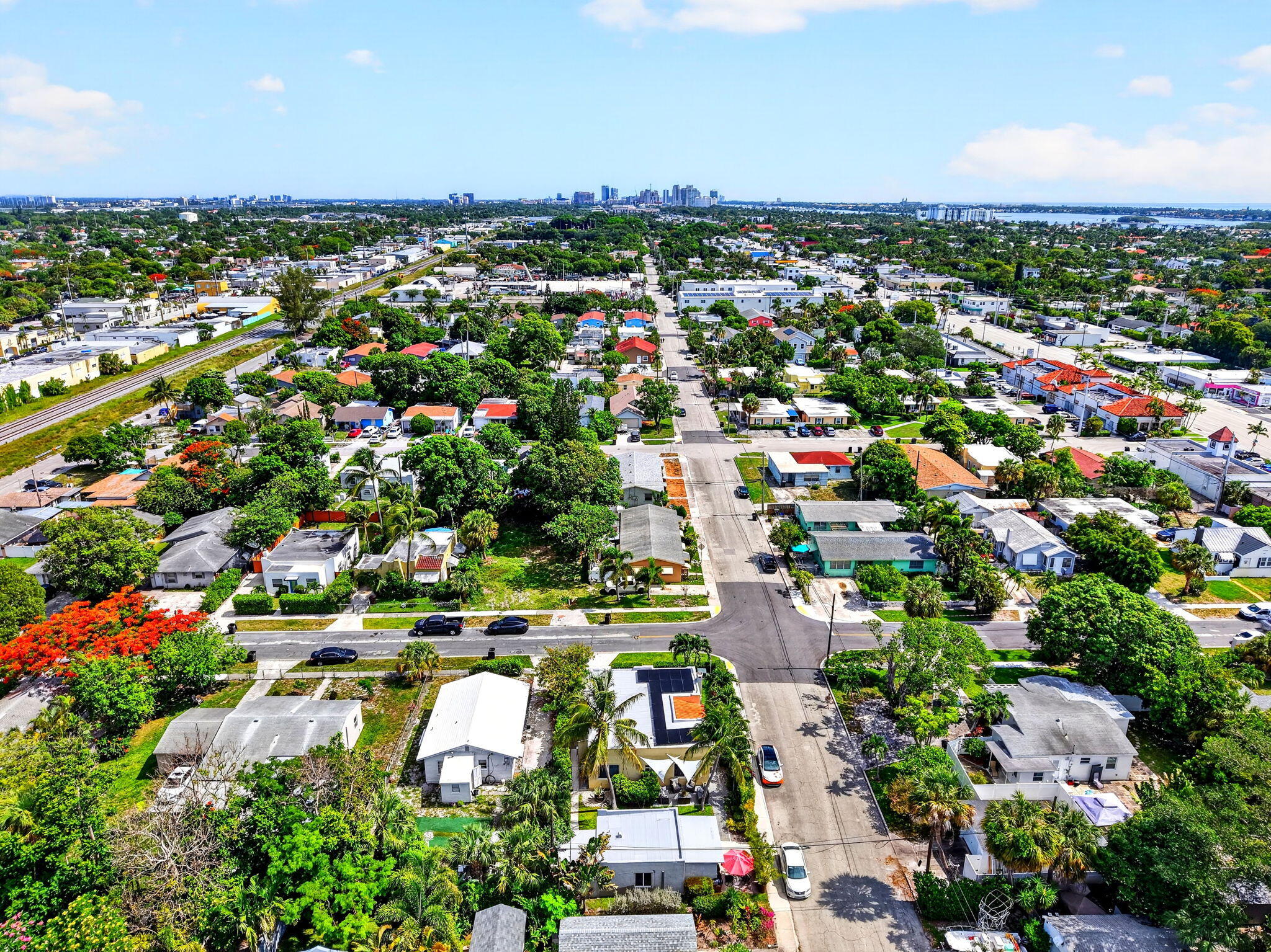 COLONIAL ESTATES - Residential