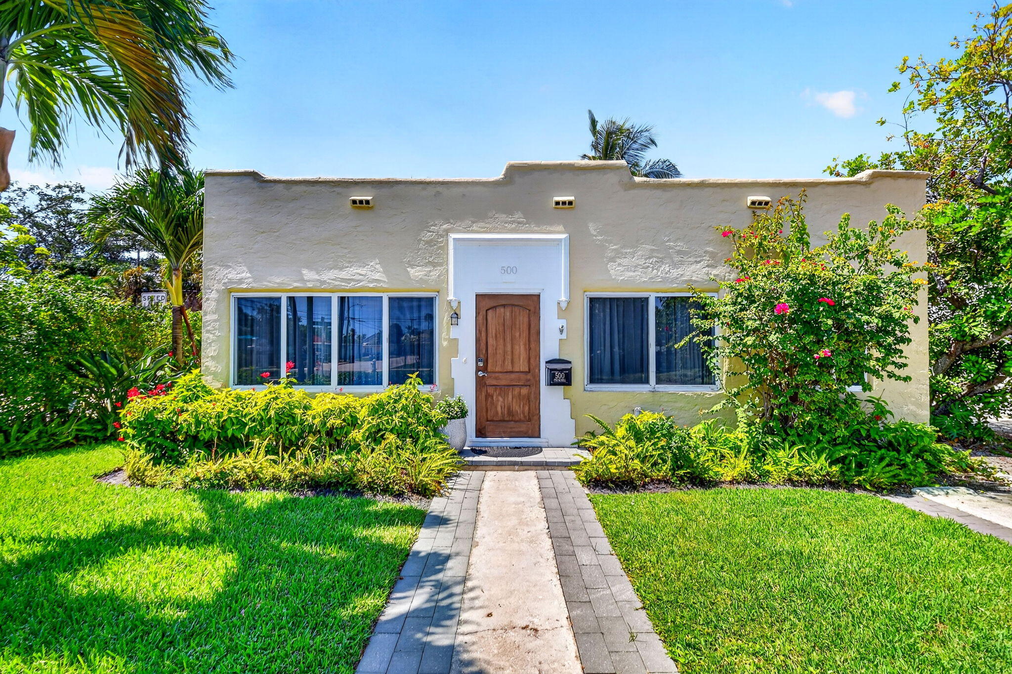 COLONIAL ESTATES - Residential