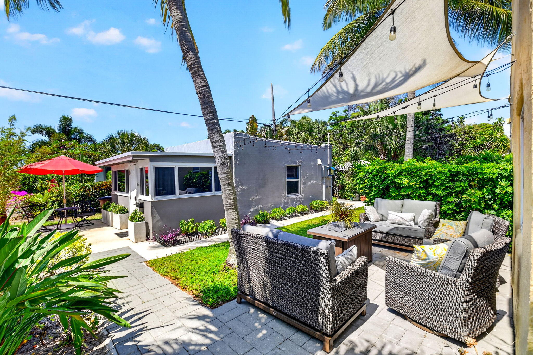 COLONIAL ESTATES - Residential